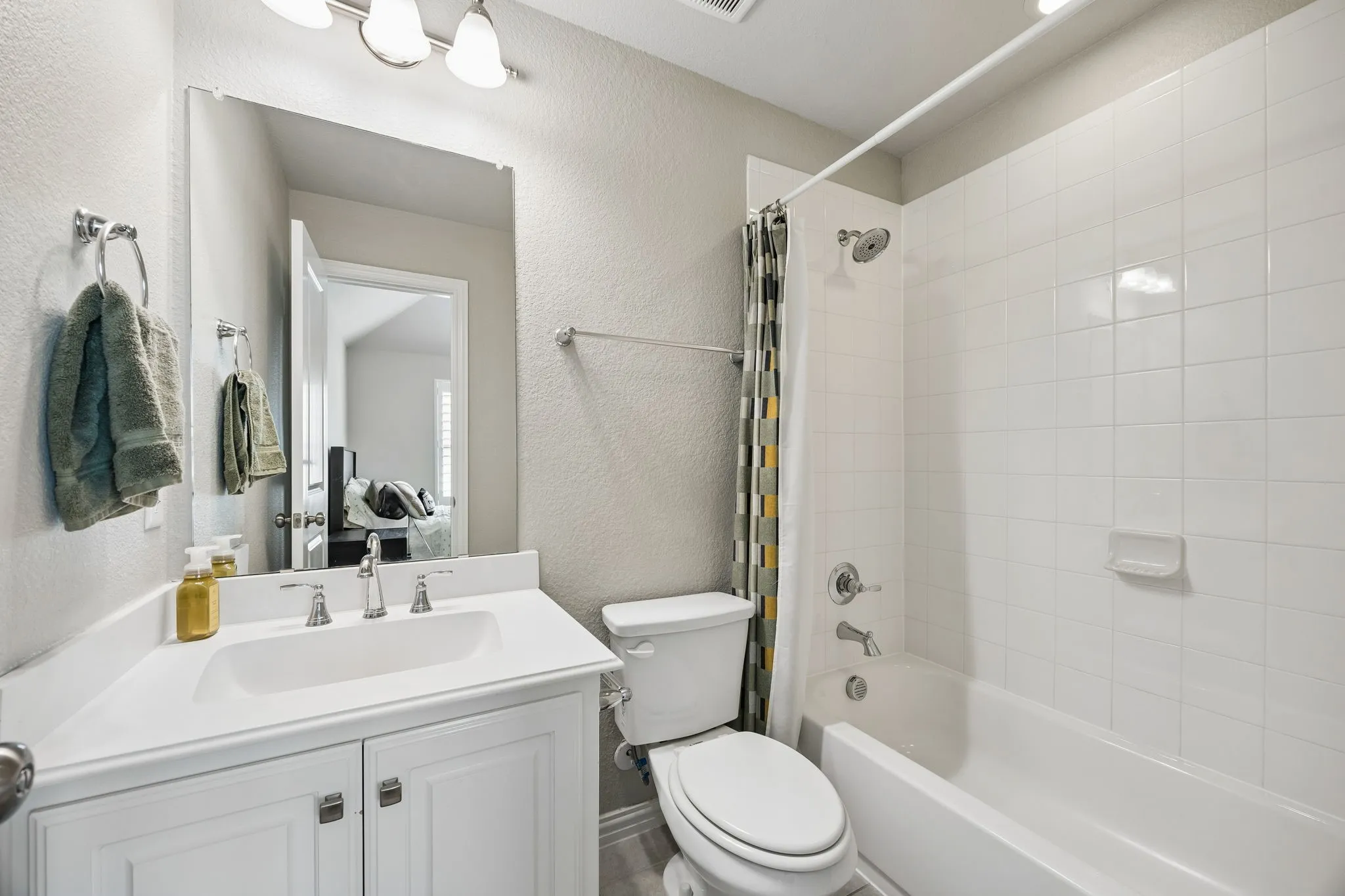 Single Family Residence For Sale in Collin County , 14093 Wheatfield Lane, Frisco, Texas 75035, 5 Bedroom, 5 Bathroom, 2 Garage spaces, 3,974 Sqft, built in 2019, mls#21262195, Real Estate Agent in Frisco, Homes For Sale in Collin county, Homes For Sale in Frisco, Realtor in Frisco Texas, Real Estate Brokerage Independent Realty Texas, Luminita Cordes Realtor