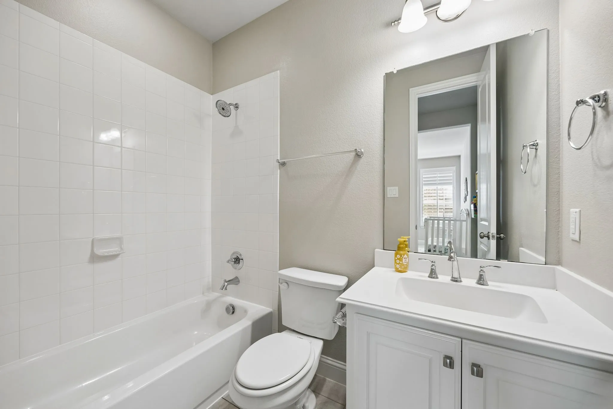 Single Family Residence For Sale in Collin County , 14093 Wheatfield Lane, Frisco, Texas 75035, 5 Bedroom, 5 Bathroom, 2 Garage spaces, 3,974 Sqft, built in 2019, mls#21262195, Real Estate Agent in Frisco, Homes For Sale in Collin county, Homes For Sale in Frisco, Realtor in Frisco Texas, Real Estate Brokerage Independent Realty Texas, Luminita Cordes Realtor