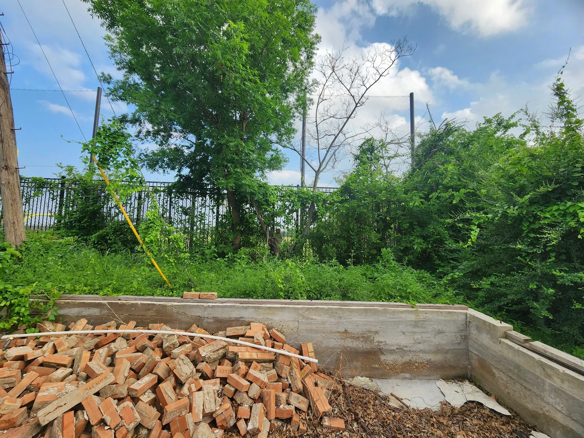 Unimproved Land For Sale in Dallas County , 1802 Sutter Street, Dallas, Texas 75216, 0, 0, Garage spaces, 0 Sqft, built in 0, mls#21261418, Real Estate Agent in Dallas, Homes For Sale in Dallas county, Homes For Sale in Dallas, Realtor in Dallas Texas, Real Estate Brokerage Independent Realty Texas, Luminita Cordes Realtor