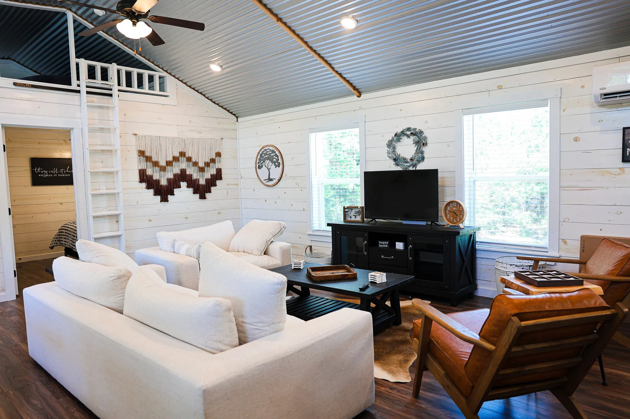 Single Family Residence For Sale in Palo Pinto County , 180 Wooded Crest, Palo Pinto, Texas 76484, 2 Bedroom, 2 Bathroom, Garage spaces, 1,080 Sqft, built in 2022, Preowned, mls#21251706, Real Estate Agent in Palo Pinto, Homes For Sale in Palo Pinto county, Homes For Sale in Palo Pinto, Realtor in Palo Pinto Texas, Real Estate Brokerage Independent Realty Texas, Luminita Cordes Realtor