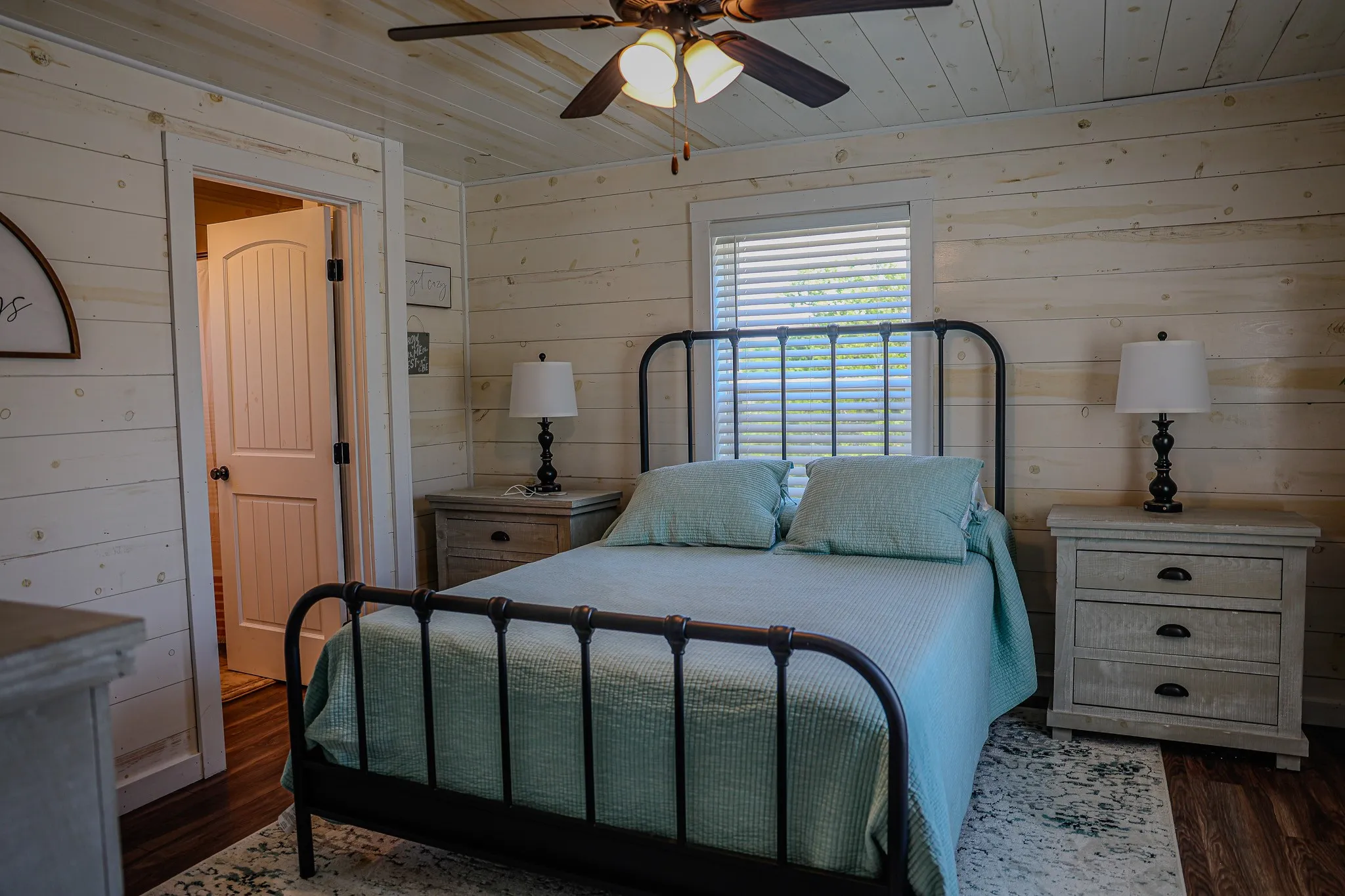 Single Family Residence For Sale in Palo Pinto County , 180 Wooded Crest, Palo Pinto, Texas 76484, 2 Bedroom, 2 Bathroom, Garage spaces, 1,080 Sqft, built in 2022, Preowned, mls#21251706, Real Estate Agent in Palo Pinto, Homes For Sale in Palo Pinto county, Homes For Sale in Palo Pinto, Realtor in Palo Pinto Texas, Real Estate Brokerage Independent Realty Texas, Luminita Cordes Realtor