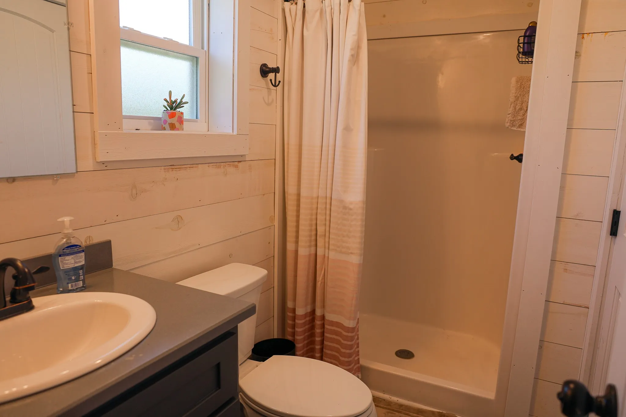 Single Family Residence For Sale in Palo Pinto County , 180 Wooded Crest, Palo Pinto, Texas 76484, 2 Bedroom, 2 Bathroom, Garage spaces, 1,080 Sqft, built in 2022, Preowned, mls#21251706, Real Estate Agent in Palo Pinto, Homes For Sale in Palo Pinto county, Homes For Sale in Palo Pinto, Realtor in Palo Pinto Texas, Real Estate Brokerage Independent Realty Texas, Luminita Cordes Realtor
