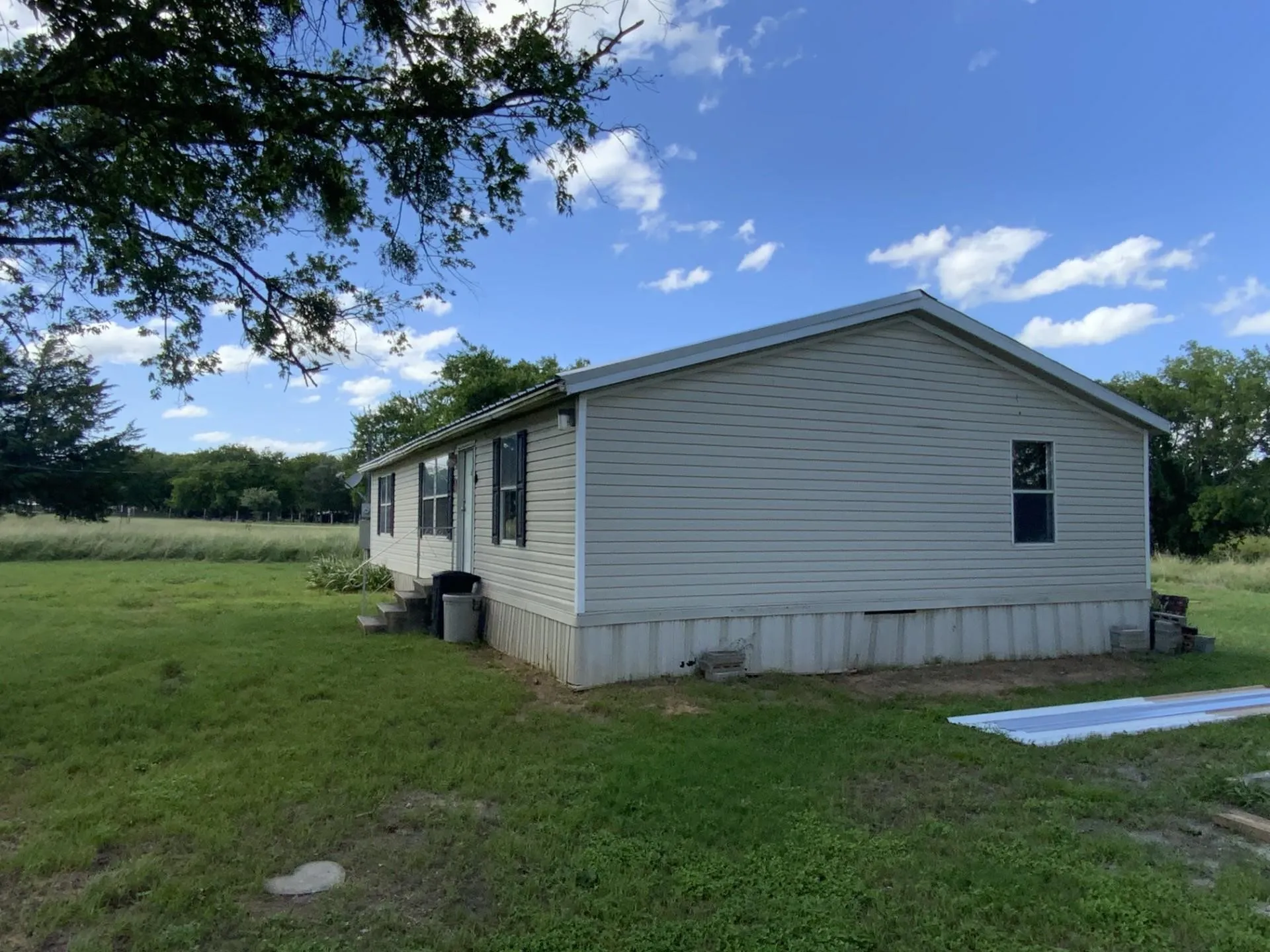 Mobile Home For Sale in Mc Lennan County , 929 Neighbors Corner Road, Mart, Texas 76664, 3 Bedroom, 2 Bathroom, Garage spaces, 1,344 Sqft, built in 2006, Unknown, mls#21262361, Real Estate Agent in Mart, Homes For Sale in Mc Lennan county, Homes For Sale in Mart, Realtor in Mart Texas, Real Estate Brokerage Independent Realty Texas, Luminita Cordes Realtor