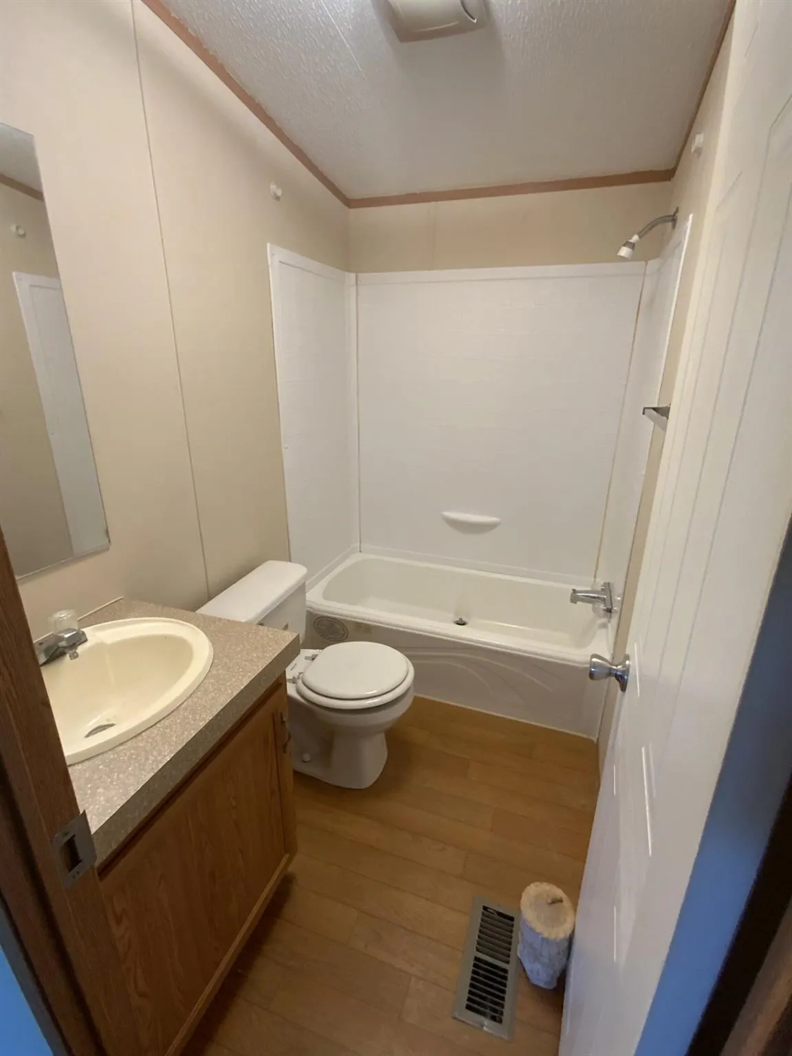 Mobile Home For Sale in Mc Lennan County , 929 Neighbors Corner Road, Mart, Texas 76664, 3 Bedroom, 2 Bathroom, Garage spaces, 1,344 Sqft, built in 2006, Unknown, mls#21262361, Real Estate Agent in Mart, Homes For Sale in Mc Lennan county, Homes For Sale in Mart, Realtor in Mart Texas, Real Estate Brokerage Independent Realty Texas, Luminita Cordes Realtor