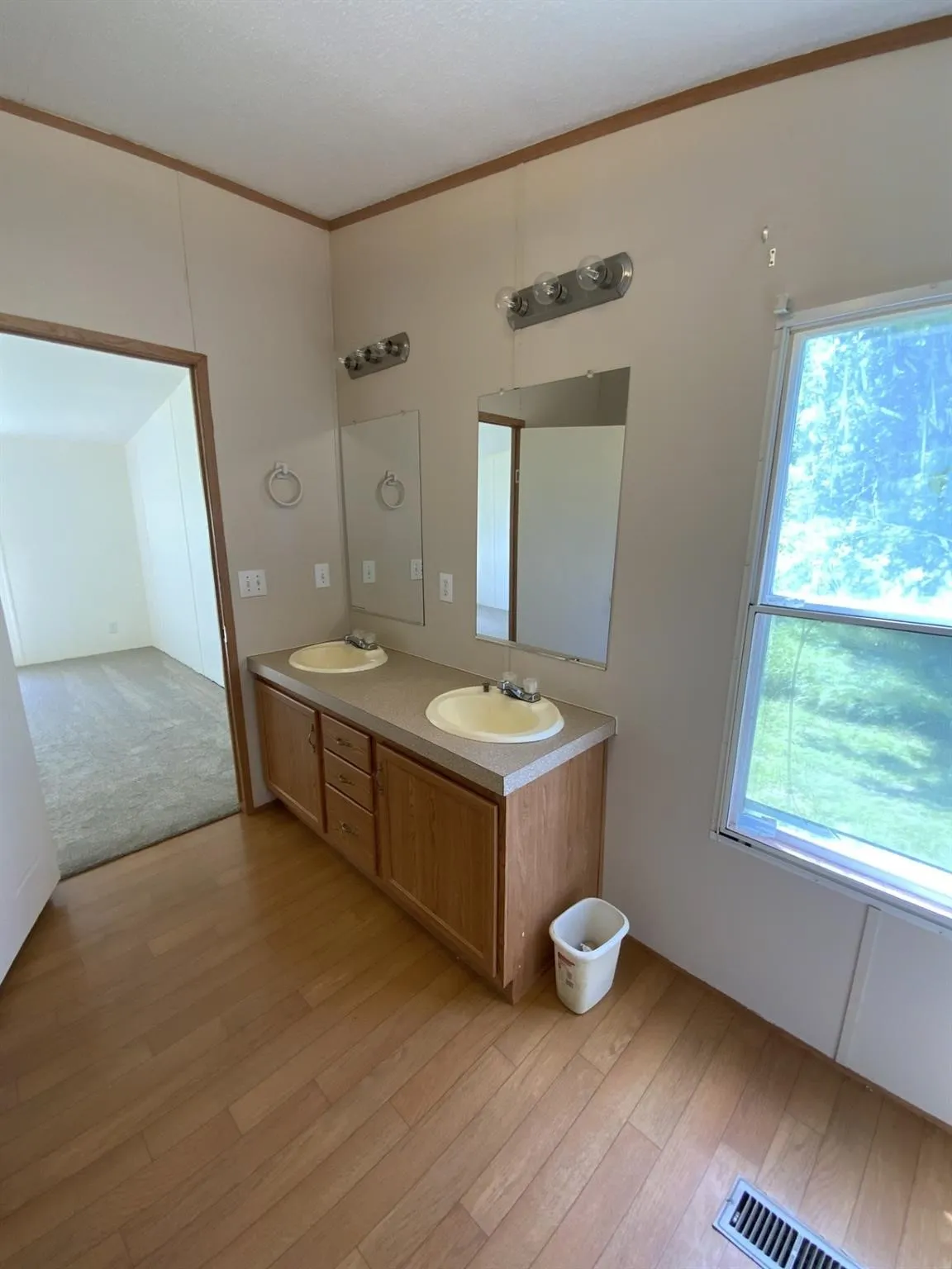 Mobile Home For Sale in Mc Lennan County , 929 Neighbors Corner Road, Mart, Texas 76664, 3 Bedroom, 2 Bathroom, Garage spaces, 1,344 Sqft, built in 2006, Unknown, mls#21262361, Real Estate Agent in Mart, Homes For Sale in Mc Lennan county, Homes For Sale in Mart, Realtor in Mart Texas, Real Estate Brokerage Independent Realty Texas, Luminita Cordes Realtor