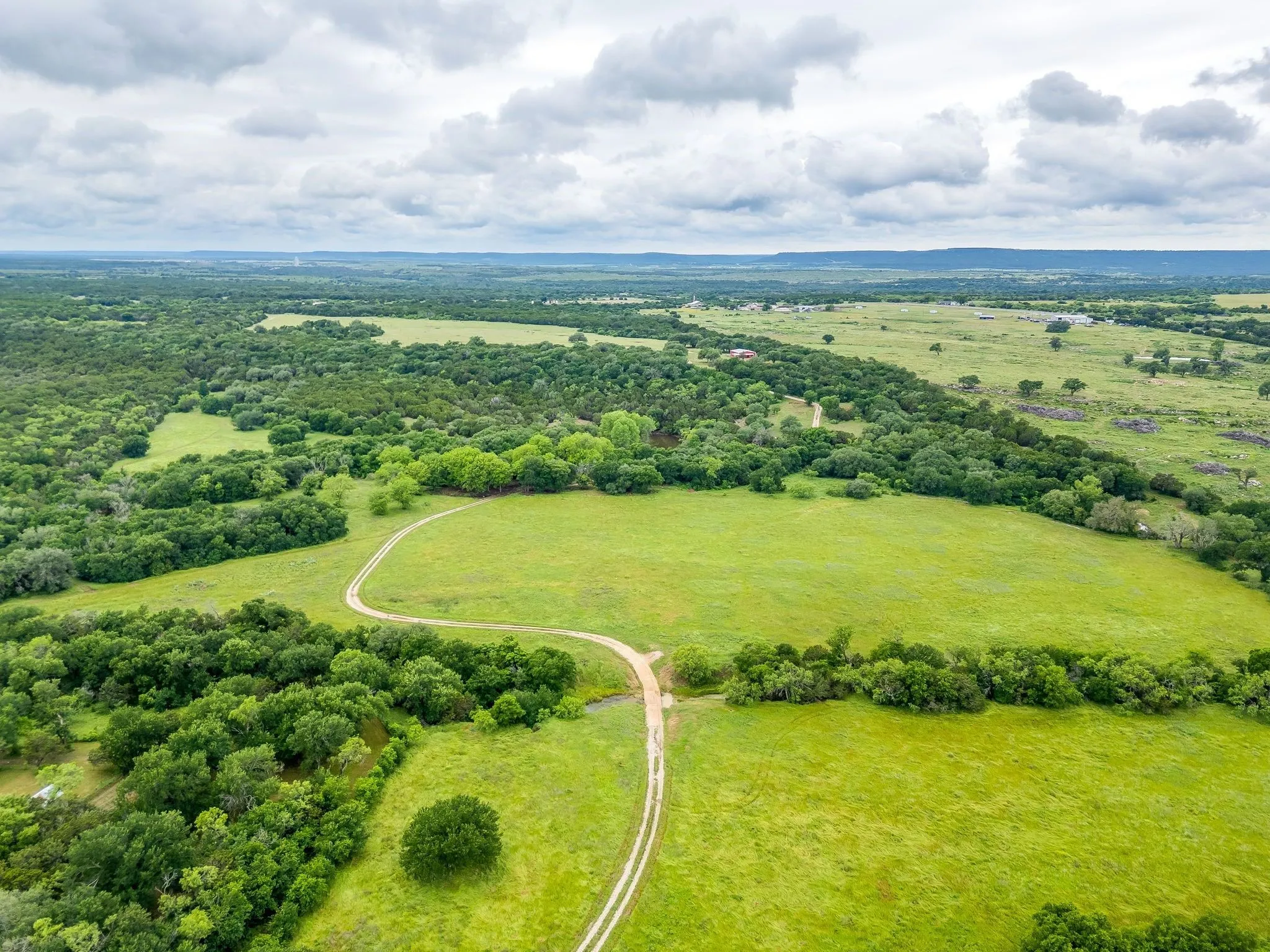 Farm For Sale in Palo Pinto County , 400 S 10th Avenue, Palo Pinto, Texas 76472, 2 Bedroom, 2 Bathroom, 2 Garage spaces, 1,207 Sqft, built in 2000, mls#21262255, Real Estate Agent in Palo Pinto, Homes For Sale in Palo Pinto county, Homes For Sale in Palo Pinto, Realtor in Palo Pinto Texas, Real Estate Brokerage Independent Realty Texas, Luminita Cordes Realtor