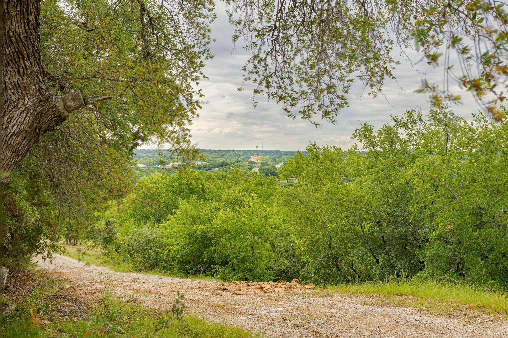 Farm For Sale in Palo Pinto County , 400 S 10th Avenue, Palo Pinto, Texas 76472, 2 Bedroom, 2 Bathroom, 2 Garage spaces, 1,207 Sqft, built in 2000, mls#21262255, Real Estate Agent in Palo Pinto, Homes For Sale in Palo Pinto county, Homes For Sale in Palo Pinto, Realtor in Palo Pinto Texas, Real Estate Brokerage Independent Realty Texas, Luminita Cordes Realtor