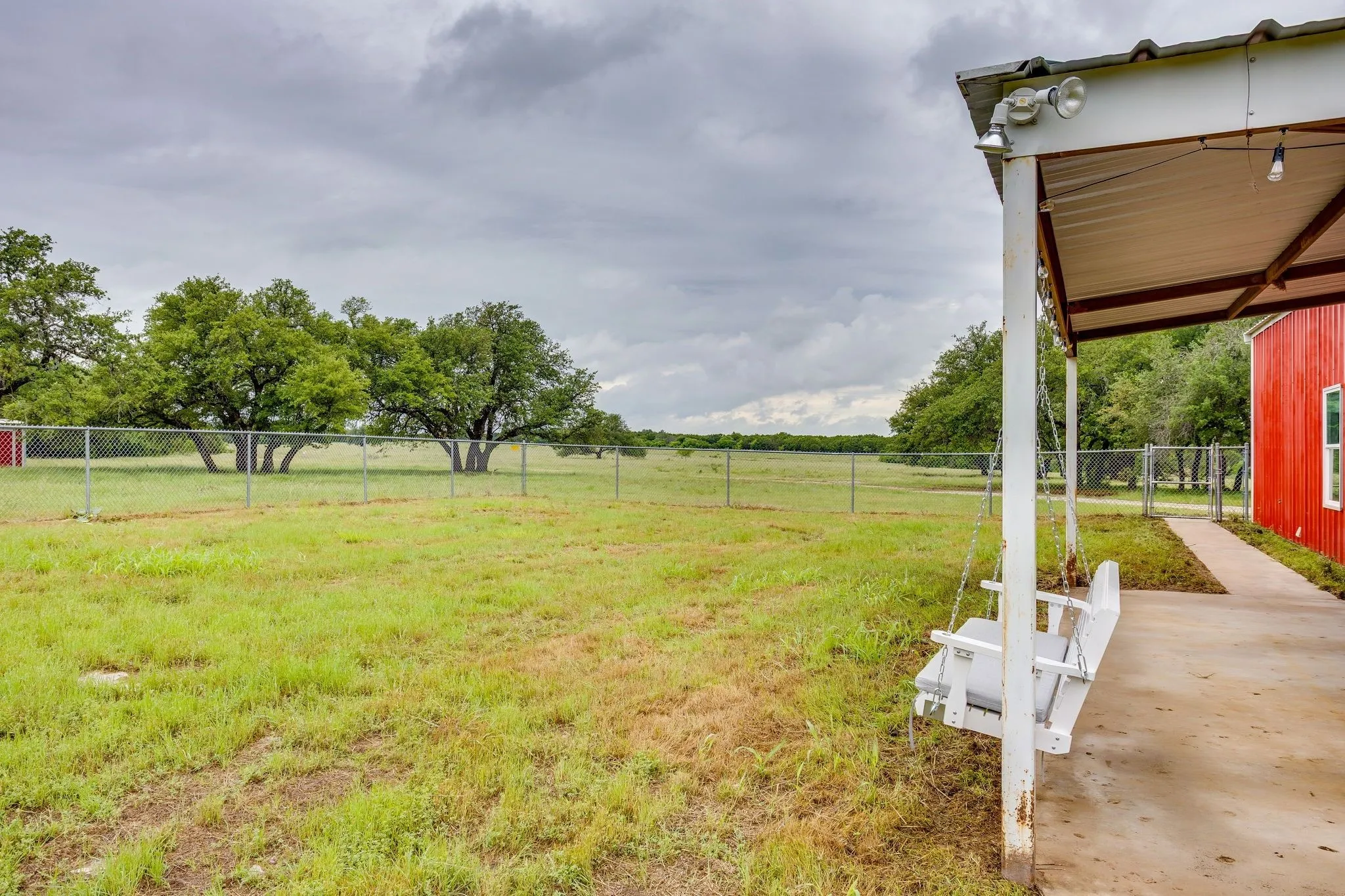 Farm For Sale in Palo Pinto County , 400 S 10th Avenue, Palo Pinto, Texas 76472, 2 Bedroom, 2 Bathroom, 2 Garage spaces, 1,207 Sqft, built in 2000, mls#21262255, Real Estate Agent in Palo Pinto, Homes For Sale in Palo Pinto county, Homes For Sale in Palo Pinto, Realtor in Palo Pinto Texas, Real Estate Brokerage Independent Realty Texas, Luminita Cordes Realtor