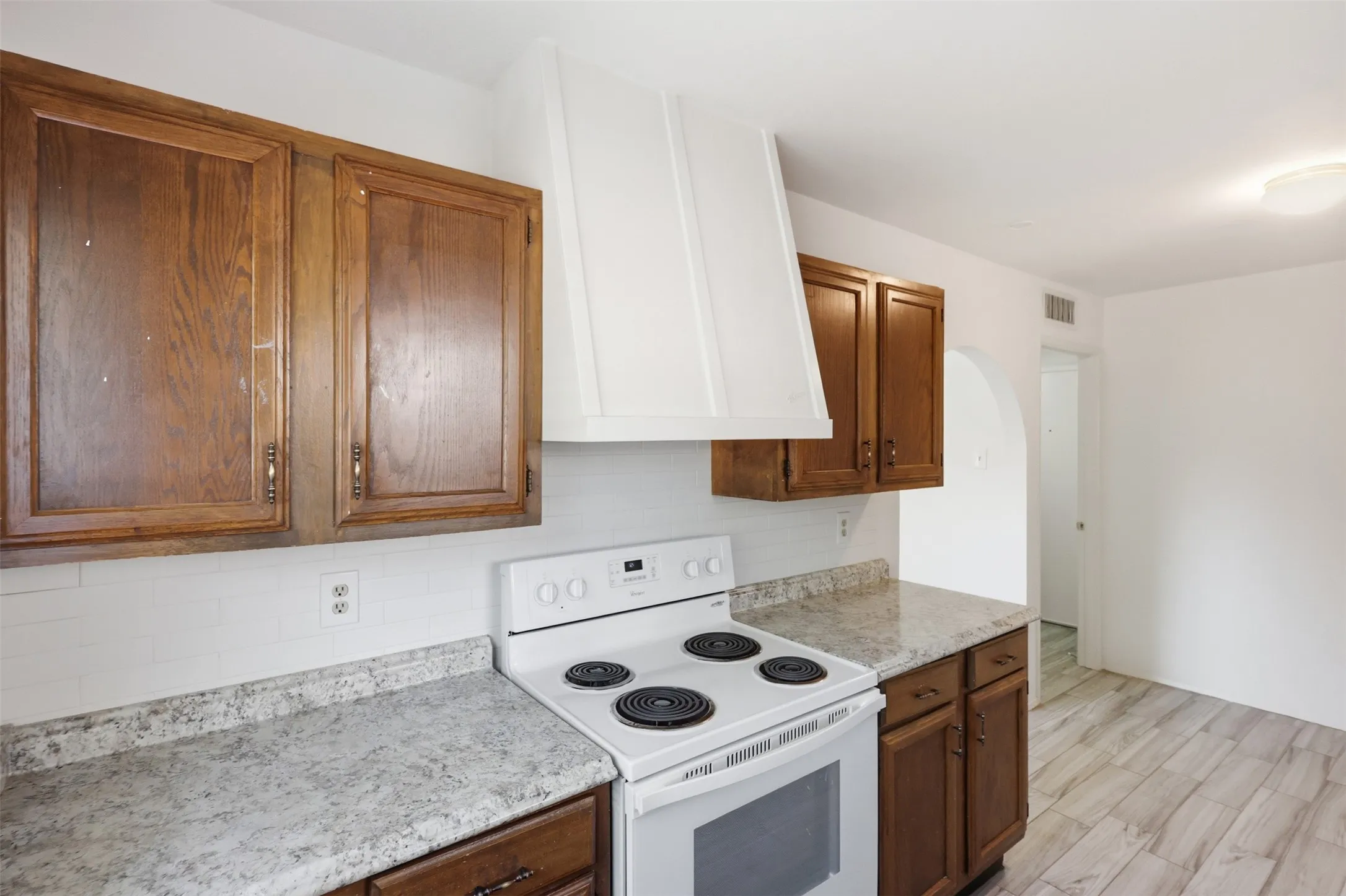Single Family Residence For Sale in Collin County , 1201 Platt Drive, Plano, Texas 75023, 3 Bedroom, 2 Bathroom, 2 Garage spaces, 1,624 Sqft, built in 1973, mls#21259971, Real Estate Agent in Plano, Homes For Sale in Collin county, Homes For Sale in Plano, Realtor in Plano Texas, Real Estate Brokerage Independent Realty Texas, Luminita Cordes Realtor