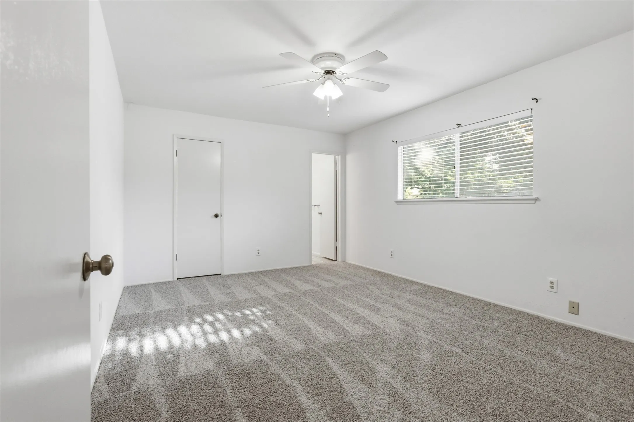 Single Family Residence For Sale in Collin County , 1201 Platt Drive, Plano, Texas 75023, 3 Bedroom, 2 Bathroom, 2 Garage spaces, 1,624 Sqft, built in 1973, mls#21259971, Real Estate Agent in Plano, Homes For Sale in Collin county, Homes For Sale in Plano, Realtor in Plano Texas, Real Estate Brokerage Independent Realty Texas, Luminita Cordes Realtor