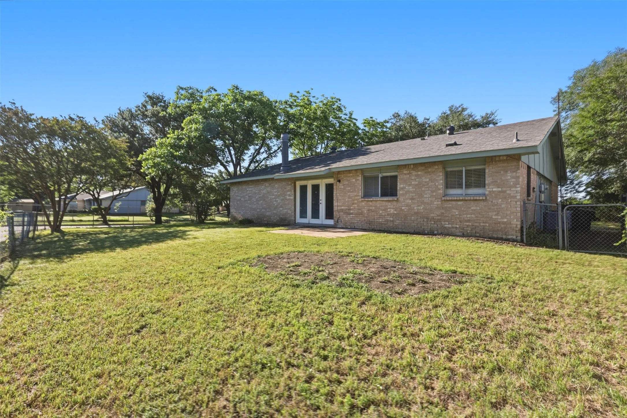 Single Family Residence For Sale in Collin County , 1201 Platt Drive, Plano, Texas 75023, 3 Bedroom, 2 Bathroom, 2 Garage spaces, 1,624 Sqft, built in 1973, mls#21259971, Real Estate Agent in Plano, Homes For Sale in Collin county, Homes For Sale in Plano, Realtor in Plano Texas, Real Estate Brokerage Independent Realty Texas, Luminita Cordes Realtor