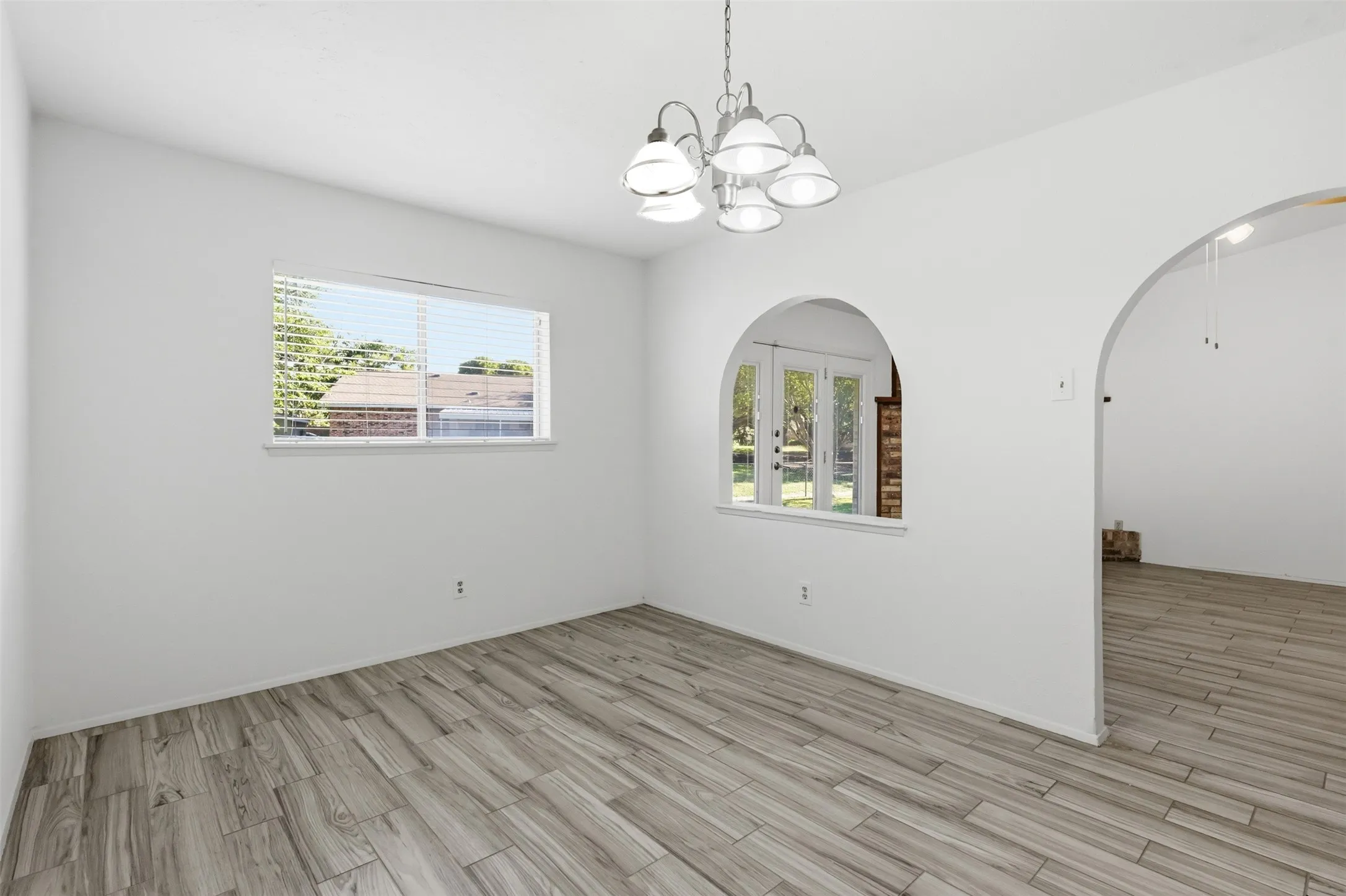 Single Family Residence For Sale in Collin County , 1201 Platt Drive, Plano, Texas 75023, 3 Bedroom, 2 Bathroom, 2 Garage spaces, 1,624 Sqft, built in 1973, mls#21259971, Real Estate Agent in Plano, Homes For Sale in Collin county, Homes For Sale in Plano, Realtor in Plano Texas, Real Estate Brokerage Independent Realty Texas, Luminita Cordes Realtor