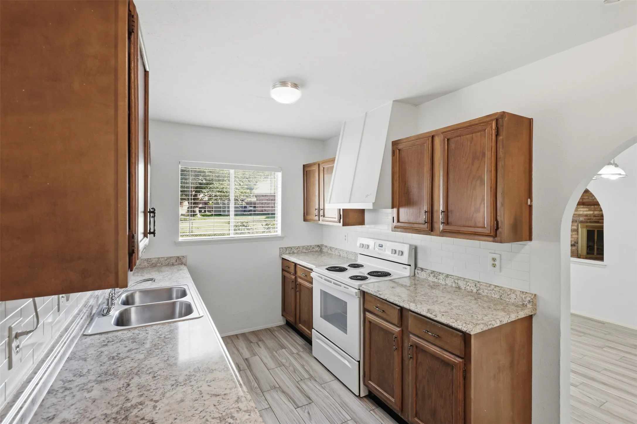 Single Family Residence For Sale in Collin County , 1201 Platt Drive, Plano, Texas 75023, 3 Bedroom, 2 Bathroom, 2 Garage spaces, 1,624 Sqft, built in 1973, mls#21259971, Real Estate Agent in Plano, Homes For Sale in Collin county, Homes For Sale in Plano, Realtor in Plano Texas, Real Estate Brokerage Independent Realty Texas, Luminita Cordes Realtor