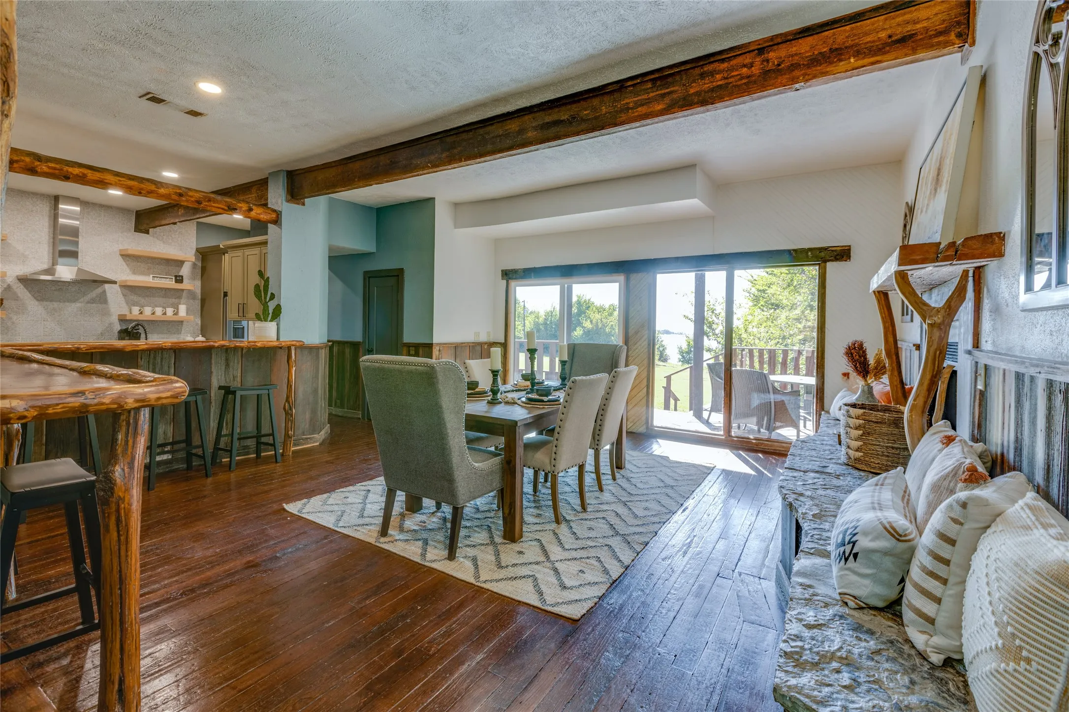 Single Family Residence For Sale in Collin County , 7404 County Road 964, Nevada, Texas 75173, 6 Bedroom, 7 Bathroom, 2 Garage spaces, 4,208 Sqft, built in 1968, Preowned, mls#21228583, Real Estate Agent in Nevada, Homes For Sale in Collin county, Homes For Sale in Nevada, Realtor in Nevada Texas, Real Estate Brokerage Independent Realty Texas, Luminita Cordes Realtor