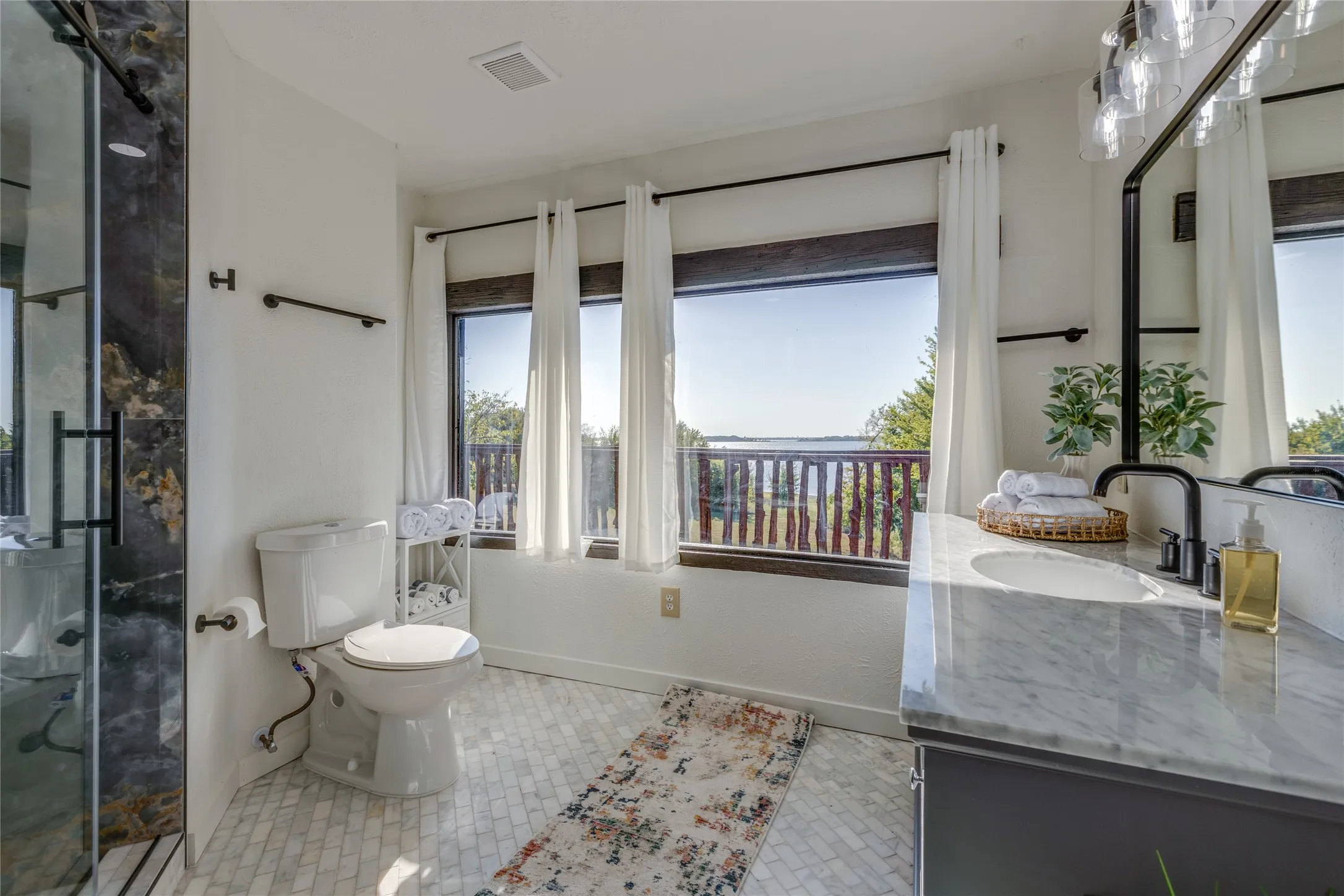 Single Family Residence For Sale in Collin County , 7404 County Road 964, Nevada, Texas 75173, 6 Bedroom, 7 Bathroom, 2 Garage spaces, 4,208 Sqft, built in 1968, Preowned, mls#21228583, Real Estate Agent in Nevada, Homes For Sale in Collin county, Homes For Sale in Nevada, Realtor in Nevada Texas, Real Estate Brokerage Independent Realty Texas, Luminita Cordes Realtor