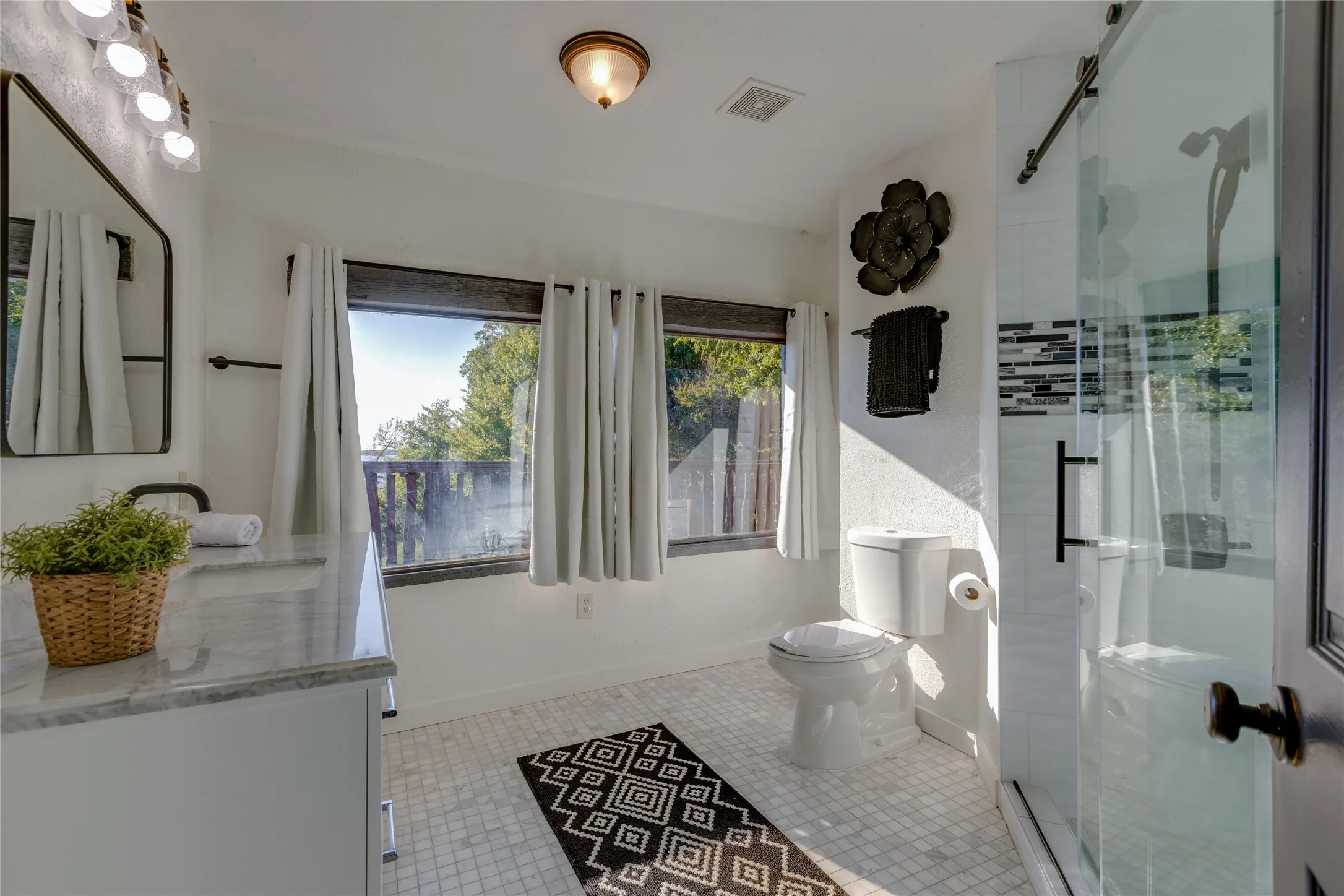 Single Family Residence For Sale in Collin County , 7404 County Road 964, Nevada, Texas 75173, 6 Bedroom, 7 Bathroom, 2 Garage spaces, 4,208 Sqft, built in 1968, Preowned, mls#21228583, Real Estate Agent in Nevada, Homes For Sale in Collin county, Homes For Sale in Nevada, Realtor in Nevada Texas, Real Estate Brokerage Independent Realty Texas, Luminita Cordes Realtor