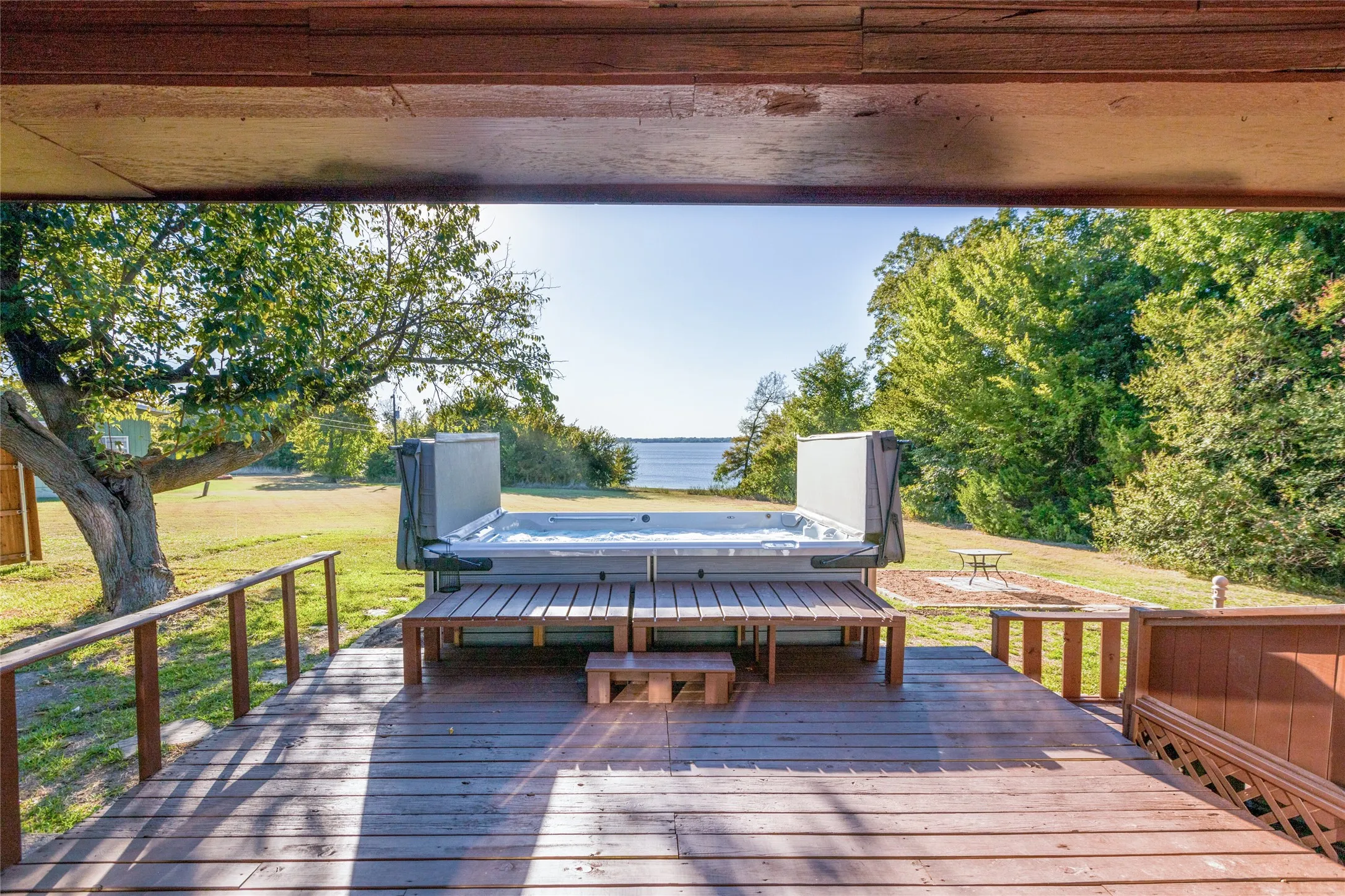 Single Family Residence For Sale in Collin County , 7404 County Road 964, Nevada, Texas 75173, 6 Bedroom, 7 Bathroom, 2 Garage spaces, 4,208 Sqft, built in 1968, Preowned, mls#21228583, Real Estate Agent in Nevada, Homes For Sale in Collin county, Homes For Sale in Nevada, Realtor in Nevada Texas, Real Estate Brokerage Independent Realty Texas, Luminita Cordes Realtor