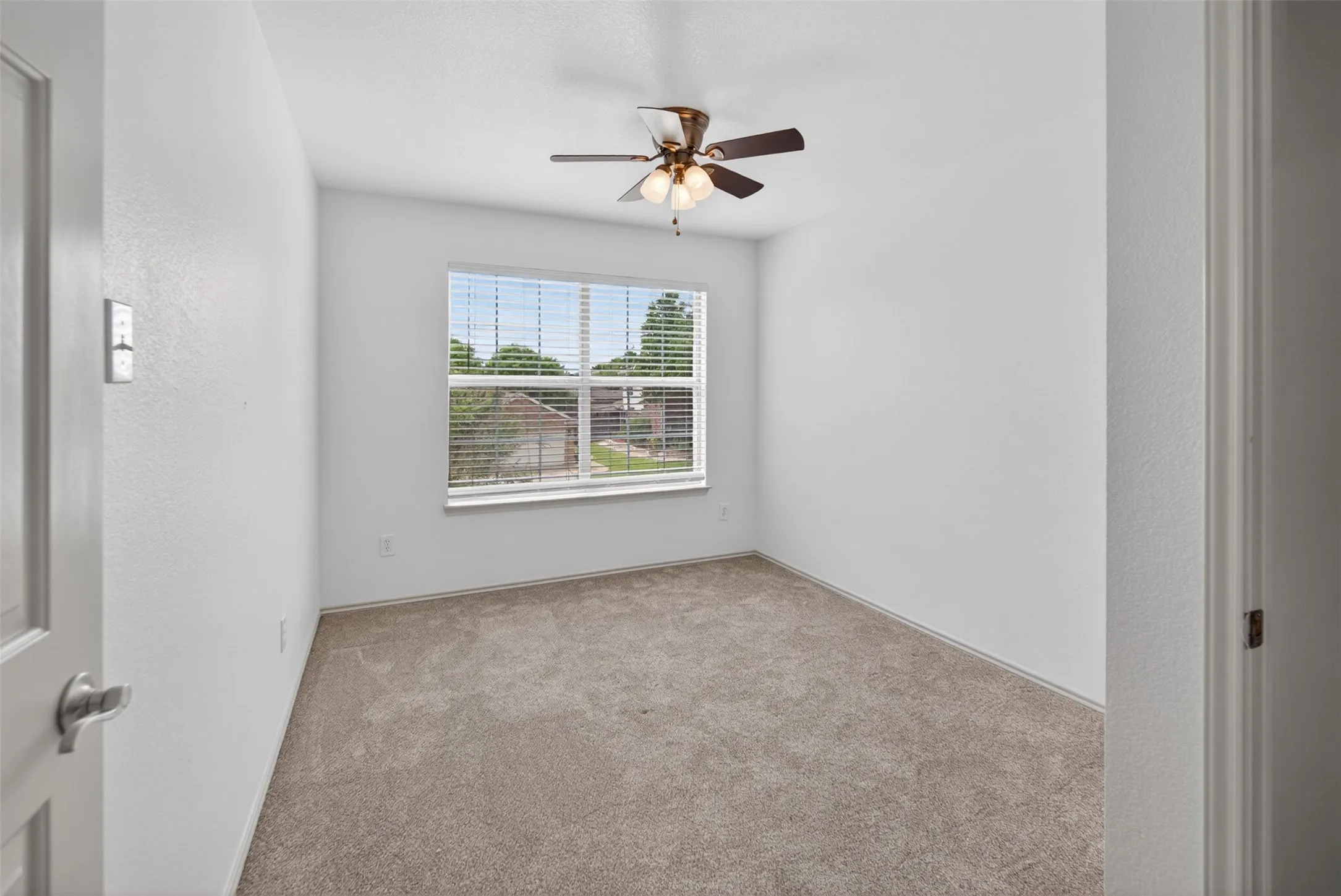 Single Family Residence For Sale in Collin County , 1321 Iron Horse Street, Wylie, Texas 75098, 4 Bedroom, 3 Bathroom, 2 Garage spaces, 2,547 Sqft, built in 2005, mls#21246438, Real Estate Agent in Wylie, Homes For Sale in Collin county, Homes For Sale in Wylie, Realtor in Wylie Texas, Real Estate Brokerage Independent Realty Texas, Luminita Cordes Realtor