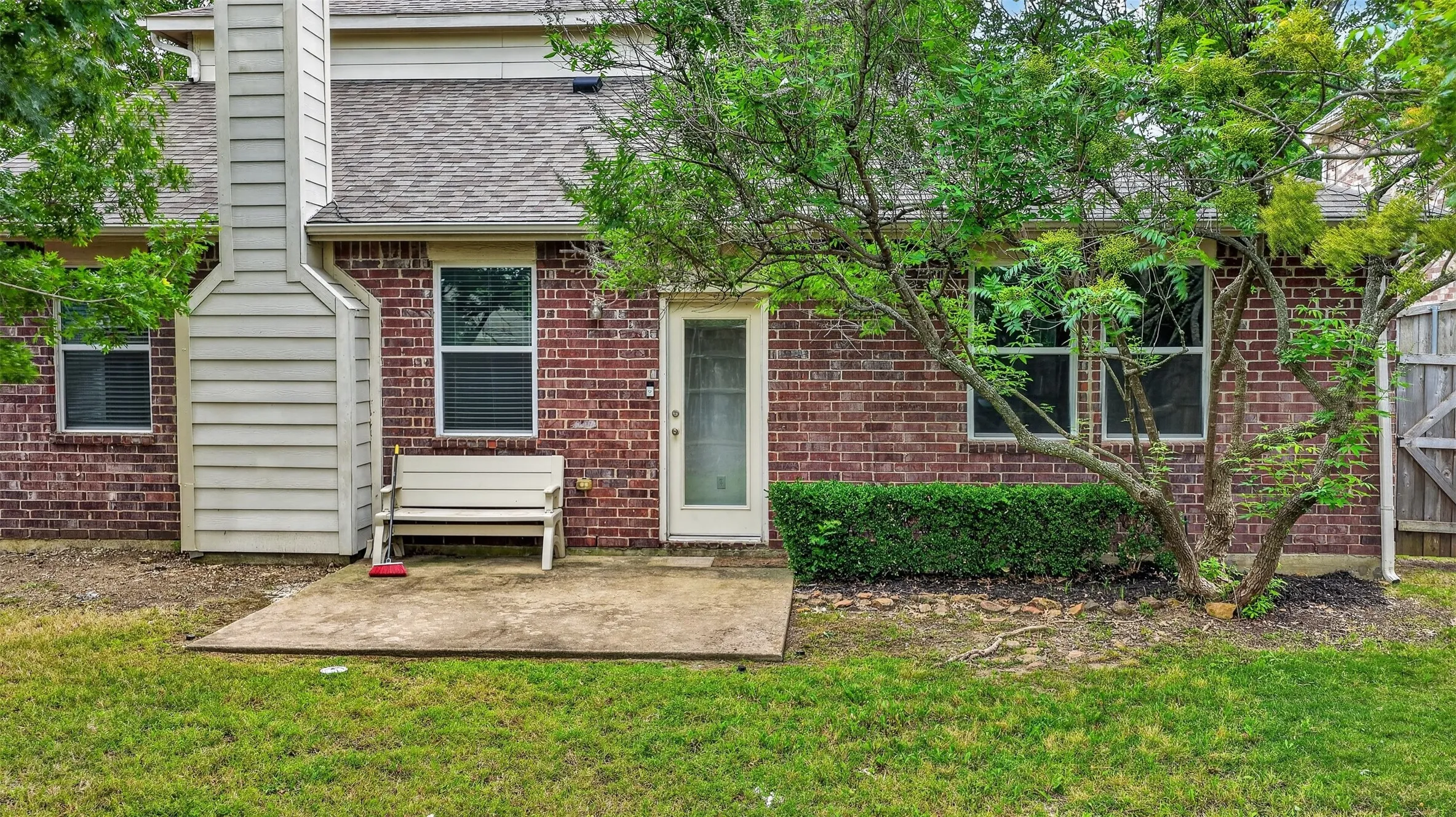 Single Family Residence For Sale in Collin County , 1321 Iron Horse Street, Wylie, Texas 75098, 4 Bedroom, 3 Bathroom, 2 Garage spaces, 2,547 Sqft, built in 2005, mls#21246438, Real Estate Agent in Wylie, Homes For Sale in Collin county, Homes For Sale in Wylie, Realtor in Wylie Texas, Real Estate Brokerage Independent Realty Texas, Luminita Cordes Realtor
