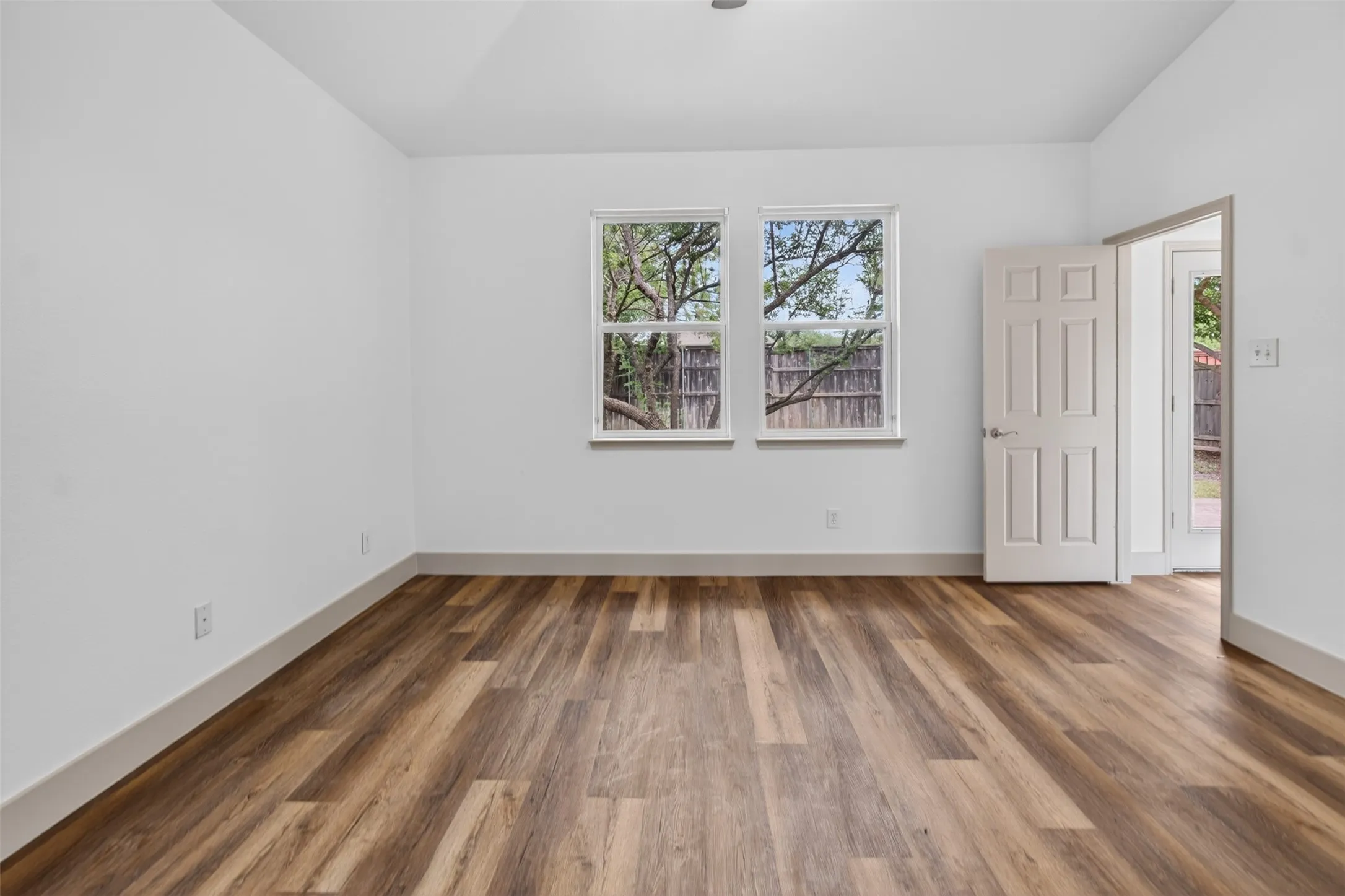 Single Family Residence For Sale in Collin County , 1321 Iron Horse Street, Wylie, Texas 75098, 4 Bedroom, 3 Bathroom, 2 Garage spaces, 2,547 Sqft, built in 2005, mls#21246438, Real Estate Agent in Wylie, Homes For Sale in Collin county, Homes For Sale in Wylie, Realtor in Wylie Texas, Real Estate Brokerage Independent Realty Texas, Luminita Cordes Realtor