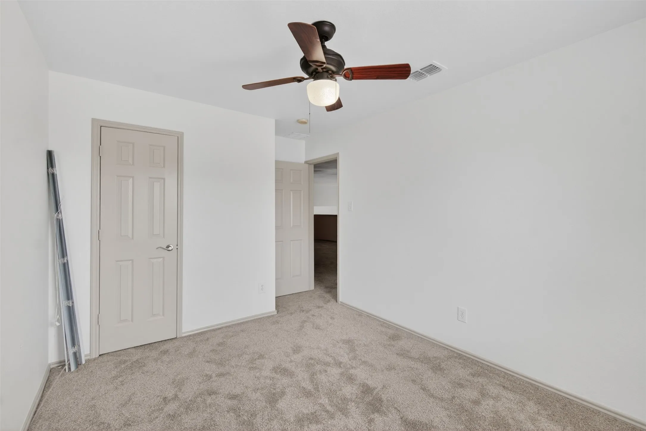 Single Family Residence For Sale in Collin County , 1321 Iron Horse Street, Wylie, Texas 75098, 4 Bedroom, 3 Bathroom, 2 Garage spaces, 2,547 Sqft, built in 2005, mls#21246438, Real Estate Agent in Wylie, Homes For Sale in Collin county, Homes For Sale in Wylie, Realtor in Wylie Texas, Real Estate Brokerage Independent Realty Texas, Luminita Cordes Realtor