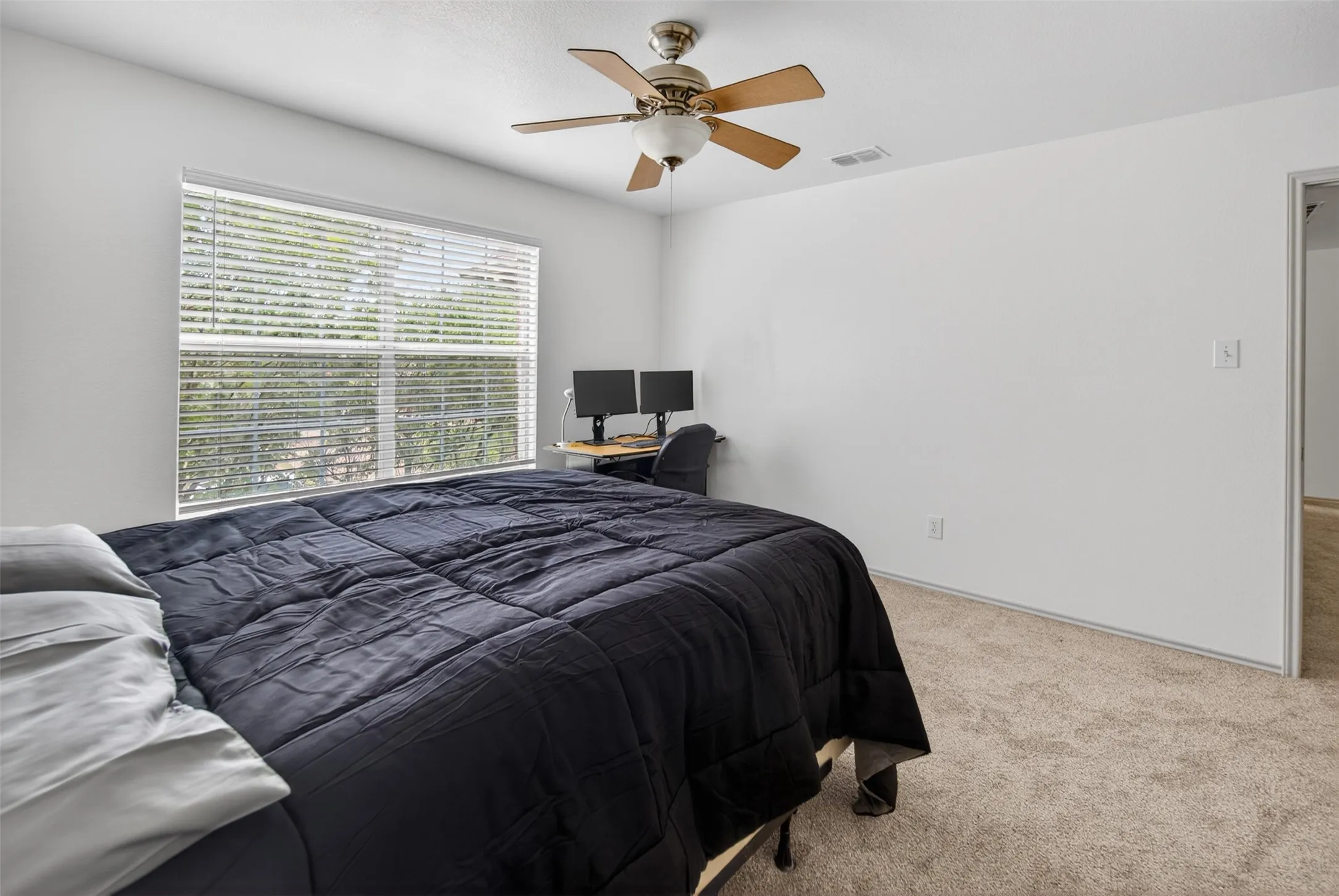 Single Family Residence For Sale in Collin County , 1321 Iron Horse Street, Wylie, Texas 75098, 4 Bedroom, 3 Bathroom, 2 Garage spaces, 2,547 Sqft, built in 2005, mls#21246438, Real Estate Agent in Wylie, Homes For Sale in Collin county, Homes For Sale in Wylie, Realtor in Wylie Texas, Real Estate Brokerage Independent Realty Texas, Luminita Cordes Realtor
