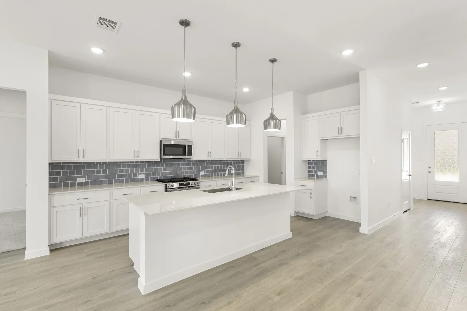 11. 1516 Eagle Meadow - Kitchen (2)