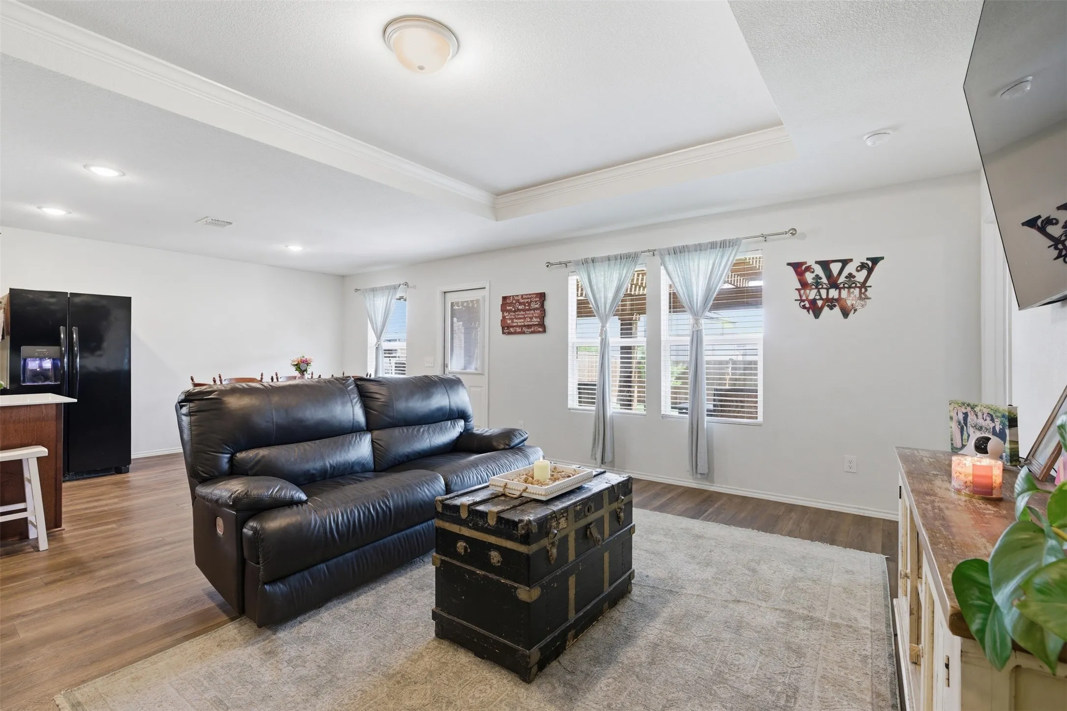 Single Family Residence For Sale in Denton County , 921 Shire Avenue, Haslet, Texas 76052, 3 Bedrooms, 2 Bathrooms, 2 Garage spaces, 1,427 Sqft, built in 2021, Price $315,000, mls#21261903, Real Estate Agent in Haslet, Homes For Sale in Denton county, Homes For Sale in Haslet, Realtor in Haslet Texas, Real Estate Brokerage Independent Realty Texas, Luminita Cordes Realtor