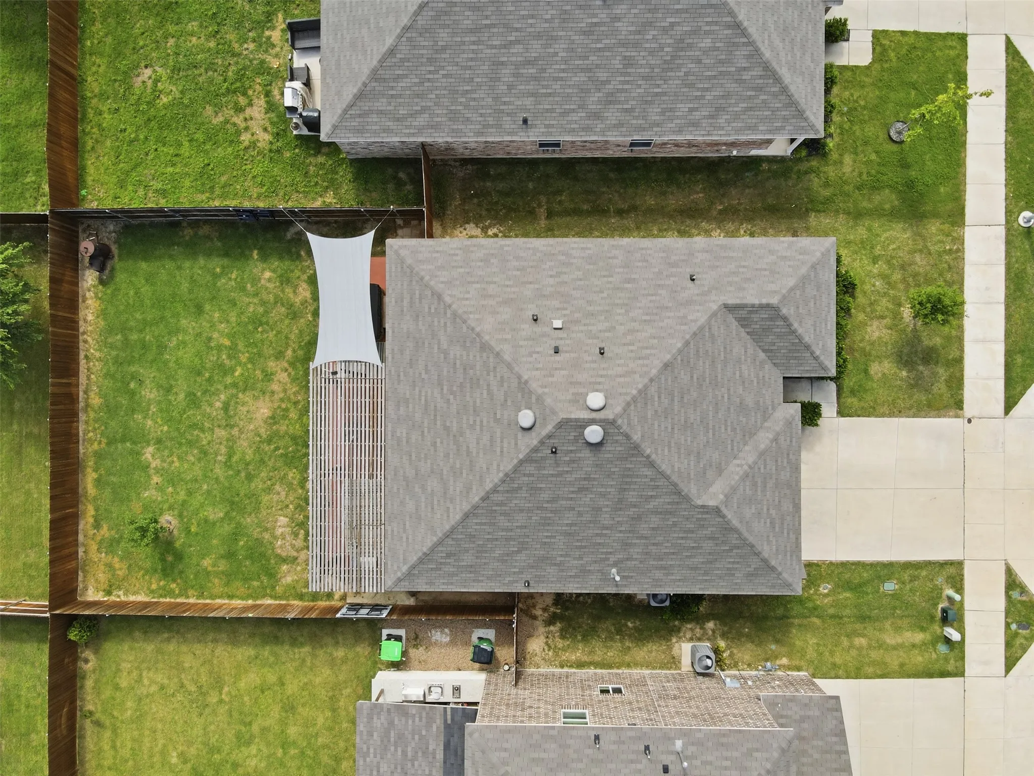 Single Family Residence For Sale in Denton County , 921 Shire Avenue, Haslet, Texas 76052, 3 Bedrooms, 2 Bathrooms, 2 Garage spaces, 1,427 Sqft, built in 2021, Price $315,000, mls#21261903, Real Estate Agent in Haslet, Homes For Sale in Denton county, Homes For Sale in Haslet, Realtor in Haslet Texas, Real Estate Brokerage Independent Realty Texas, Luminita Cordes Realtor
