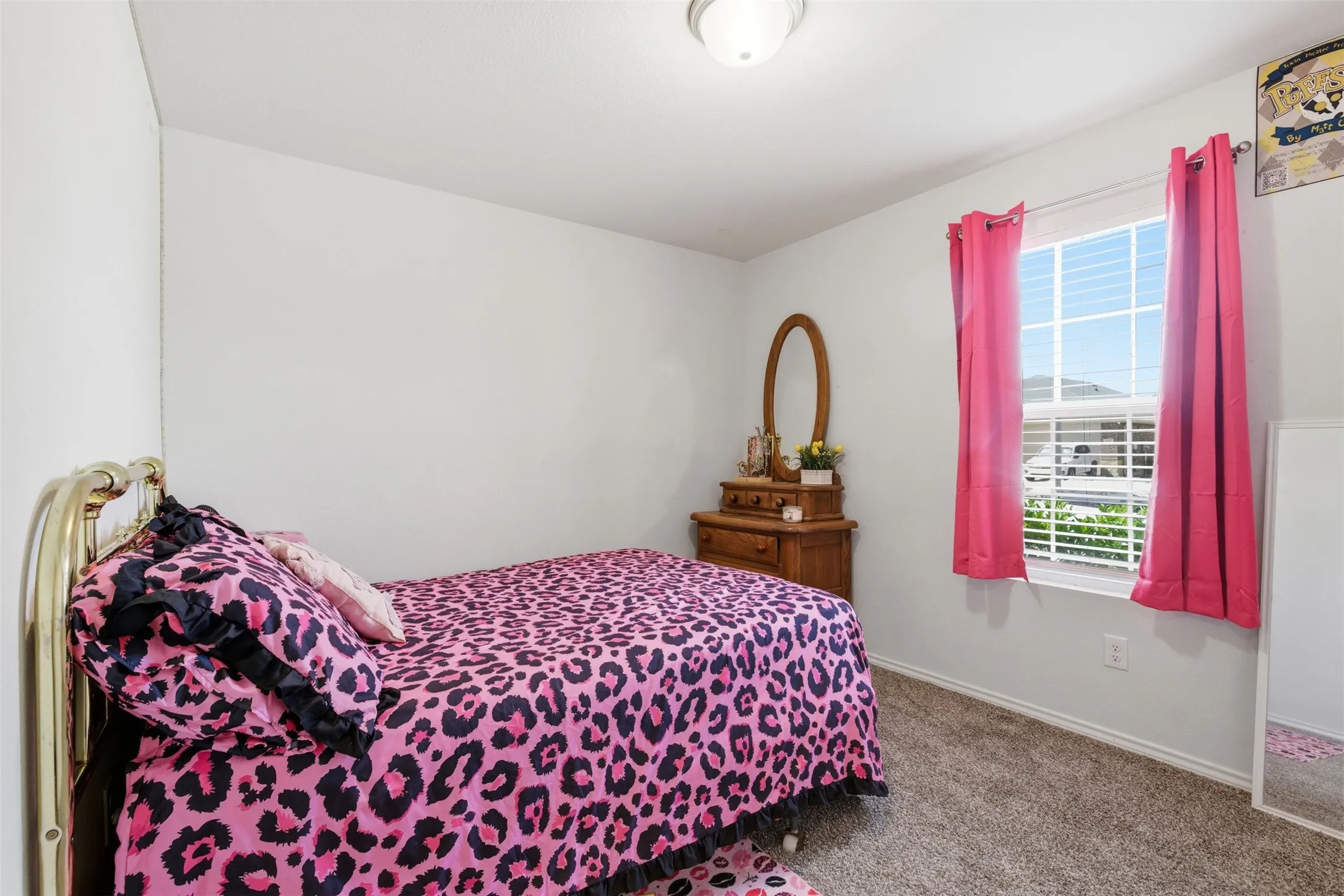 Single Family Residence For Sale in Denton County , 921 Shire Avenue, Haslet, Texas 76052, 3 Bedrooms, 2 Bathrooms, 2 Garage spaces, 1,427 Sqft, built in 2021, Price $315,000, mls#21261903, Real Estate Agent in Haslet, Homes For Sale in Denton county, Homes For Sale in Haslet, Realtor in Haslet Texas, Real Estate Brokerage Independent Realty Texas, Luminita Cordes Realtor