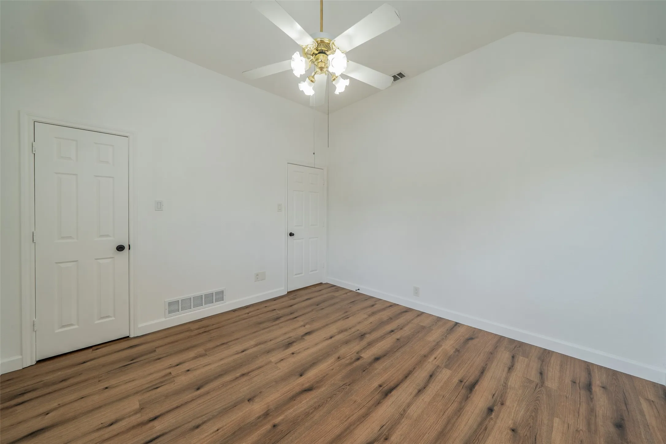 Upstairs back bedroom