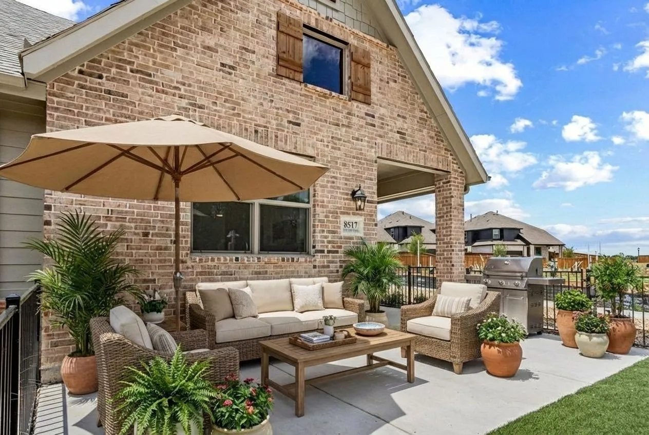8517 Del Rio patio Bayside (13)