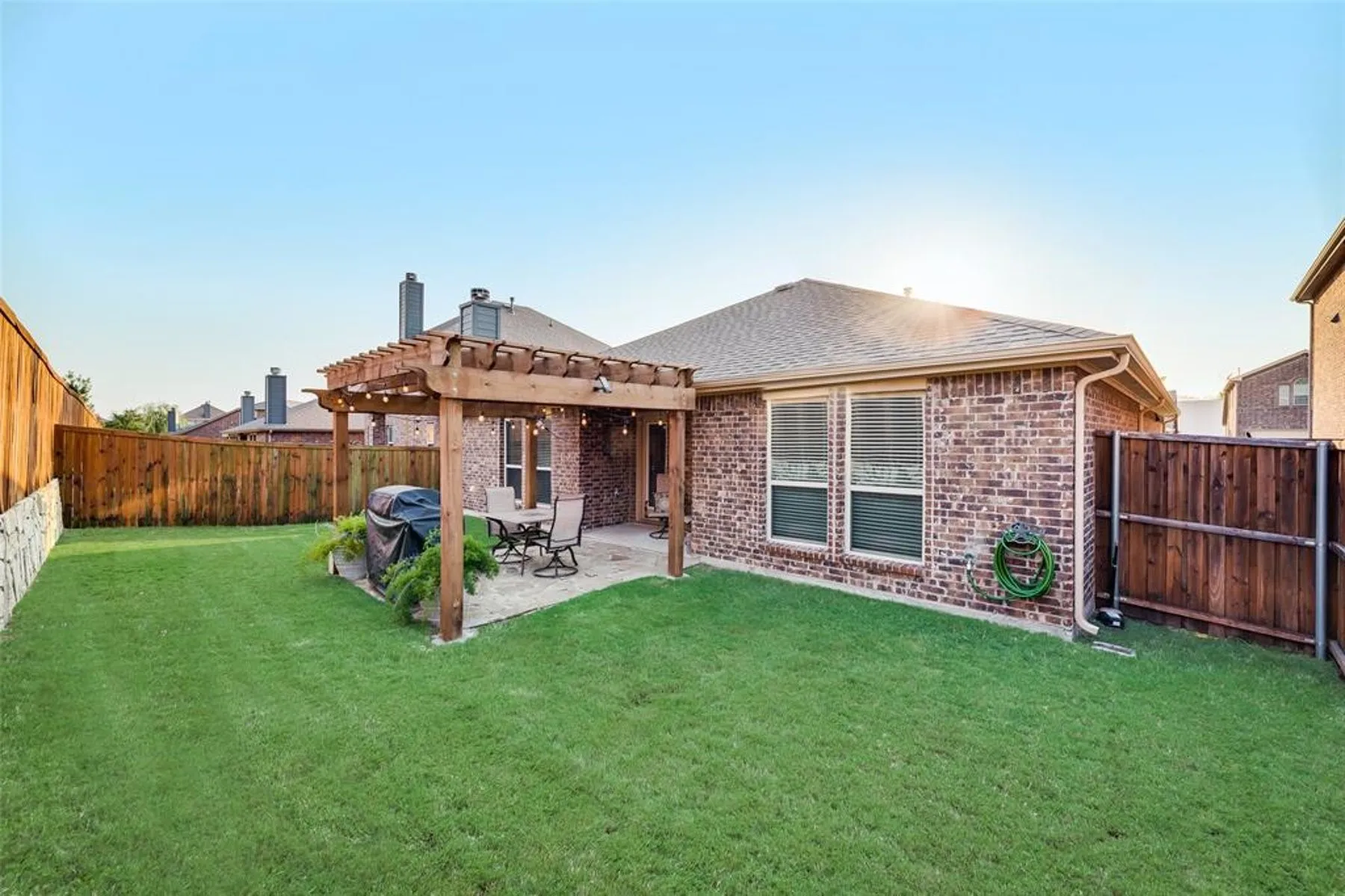 Single Family Residence For Rent in Collin County , 3406 Van Zandt Road, Melissa, Texas 75454, 3 Bedrooms, 2 Bathrooms, 2 Garage spaces, 1,873 Sqft, built in 2014, Price $2,350, mls#21262470, Real Estate Agent in Melissa, Homes For Rent in Collin county, Homes For Rent in Melissa, Realtor in Melissa Texas, Real Estate Brokerage Independent Realty Texas, Luminita Cordes Realtor