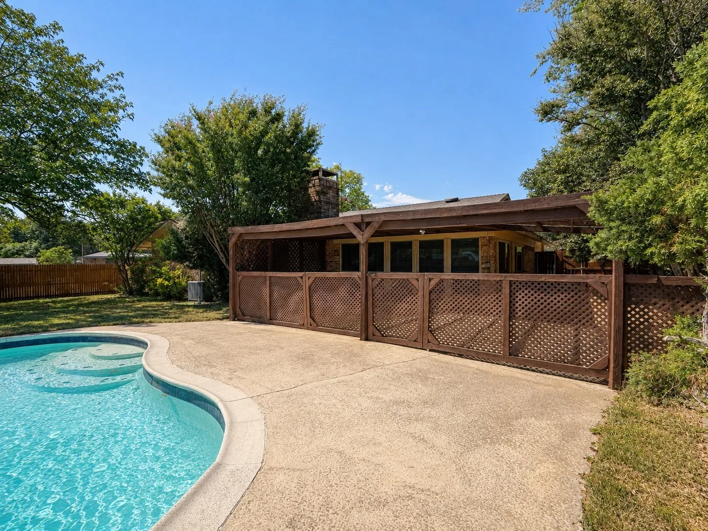 Single Family Residence For Sale in Dallas County , 1622 Wendy Way, Richardson, Texas 75081, 4 Bedroom, 2 Bathroom, 2 Garage spaces, 1,729 Sqft, built in 1971, Preowned, mls#21256246, Real Estate Agent in Richardson, Homes For Sale in Dallas county, Homes For Sale in Richardson, Realtor in Richardson Texas, Real Estate Brokerage Independent Realty Texas, Luminita Cordes Realtor