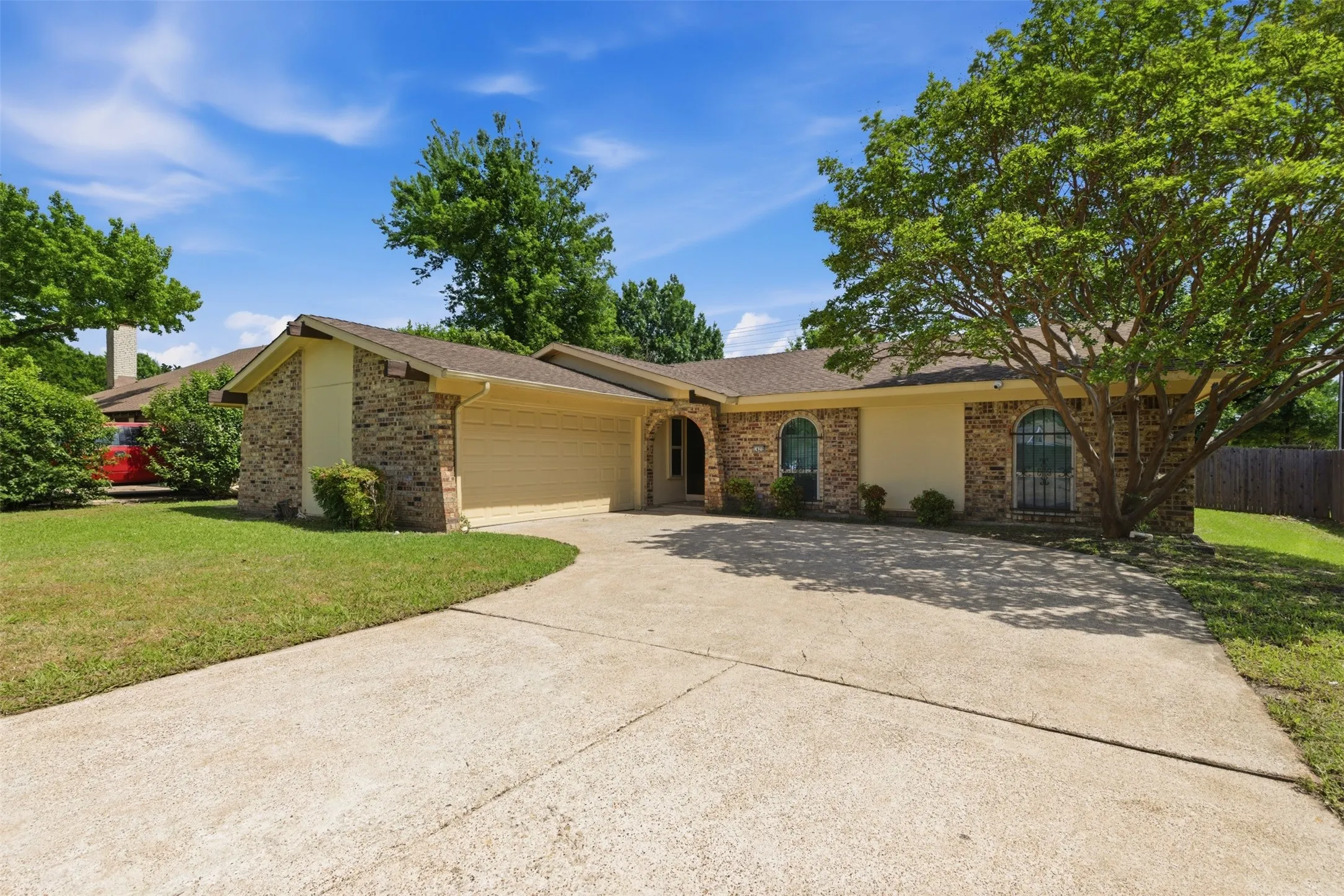 Single Family Residence For Sale in Dallas County , 1622 Wendy Way, Richardson, Texas 75081, 4 Bedroom, 2 Bathroom, 2 Garage spaces, 1,729 Sqft, built in 1971, Preowned, mls#21256246, Real Estate Agent in Richardson, Homes For Sale in Dallas county, Homes For Sale in Richardson, Realtor in Richardson Texas, Real Estate Brokerage Independent Realty Texas, Luminita Cordes Realtor