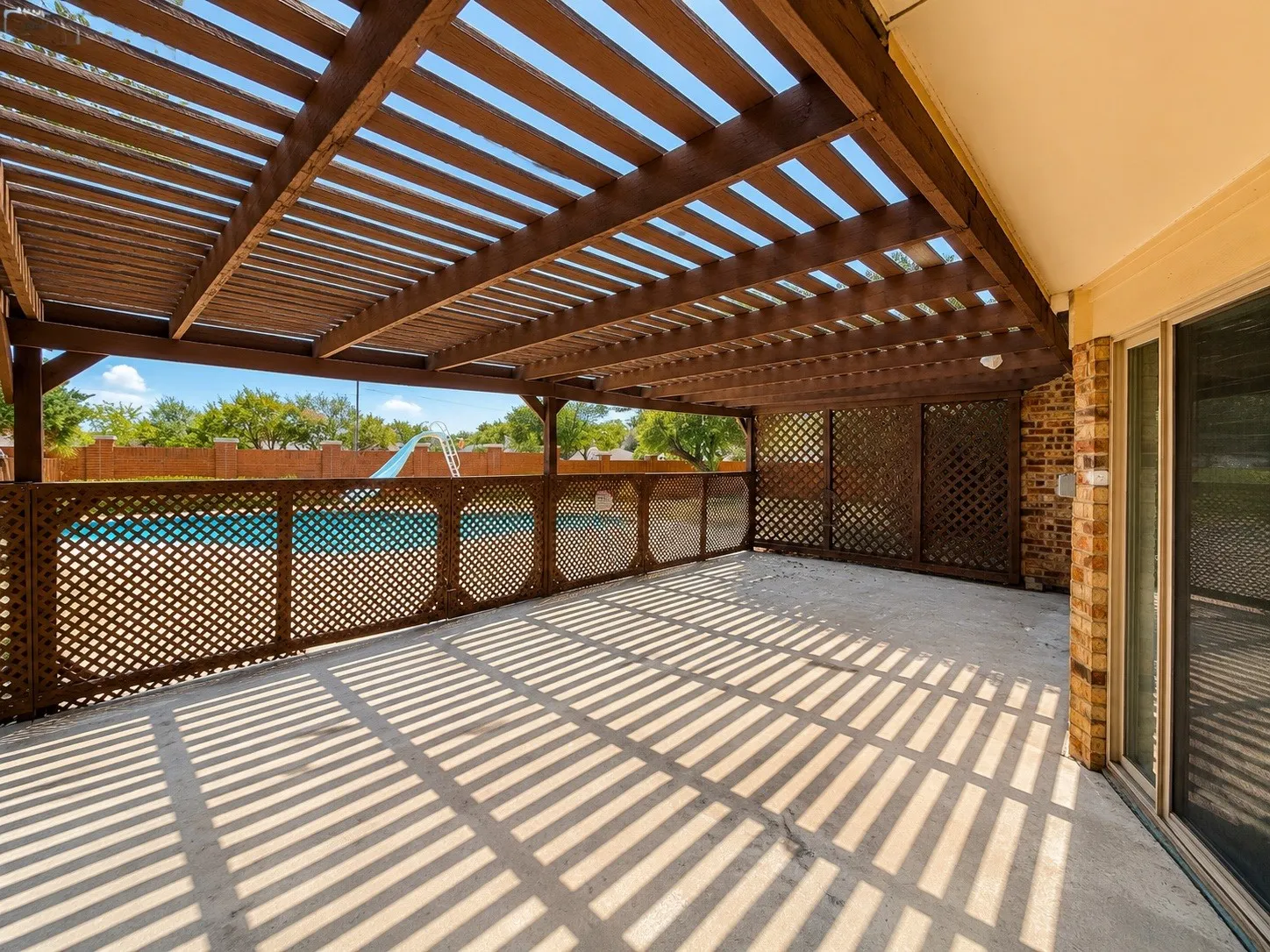 Single Family Residence For Sale in Dallas County , 1622 Wendy Way, Richardson, Texas 75081, 4 Bedroom, 2 Bathroom, 2 Garage spaces, 1,729 Sqft, built in 1971, Preowned, mls#21256246, Real Estate Agent in Richardson, Homes For Sale in Dallas county, Homes For Sale in Richardson, Realtor in Richardson Texas, Real Estate Brokerage Independent Realty Texas, Luminita Cordes Realtor