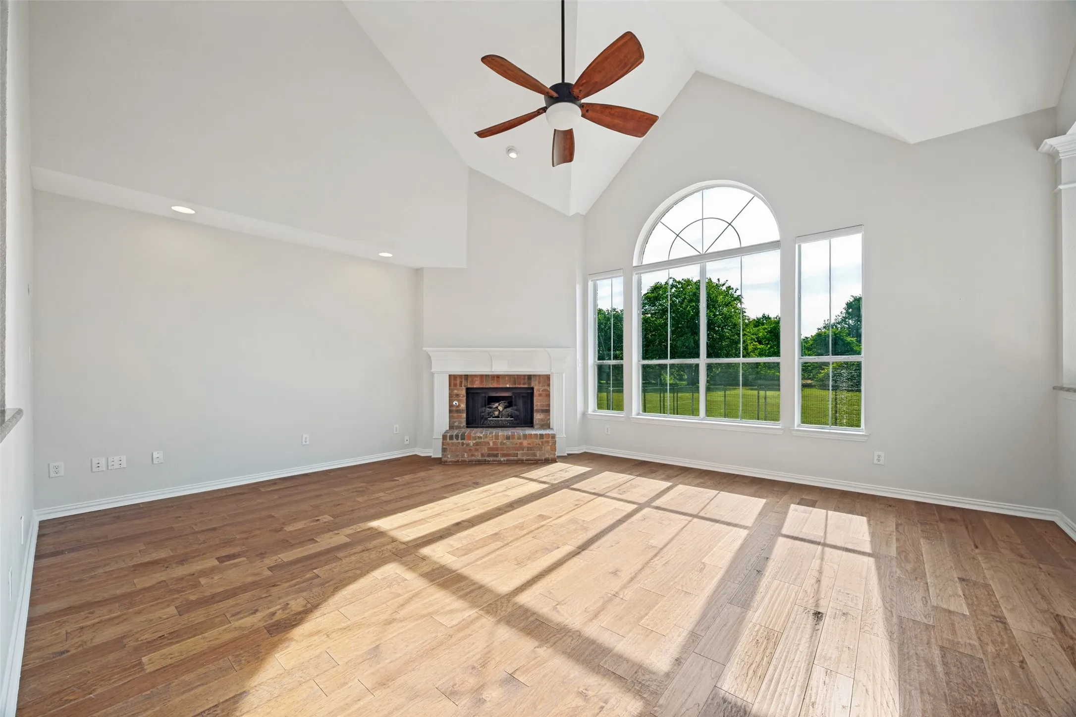 Single Family Residence For Sale in Collin County , 4504 Springhill Estates Drive, Parker, Texas 75002, 5 Bedroom, 5 Bathroom, 3 Garage spaces, 3,820 Sqft, built in 1997, mls#21201959, Real Estate Agent in Parker, Homes For Sale in Collin county, Homes For Sale in Parker, Realtor in Parker Texas, Real Estate Brokerage Independent Realty Texas, Luminita Cordes Realtor