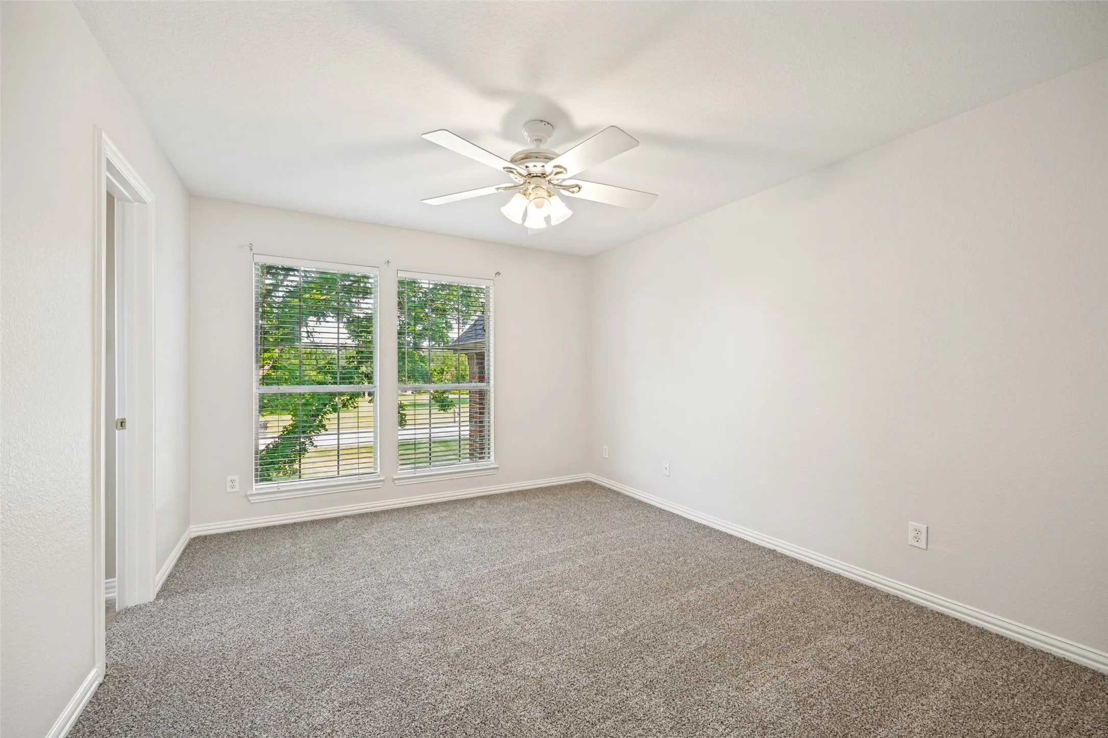 Single Family Residence For Sale in Collin County , 4504 Springhill Estates Drive, Parker, Texas 75002, 5 Bedroom, 5 Bathroom, 3 Garage spaces, 3,820 Sqft, built in 1997, mls#21201959, Real Estate Agent in Parker, Homes For Sale in Collin county, Homes For Sale in Parker, Realtor in Parker Texas, Real Estate Brokerage Independent Realty Texas, Luminita Cordes Realtor