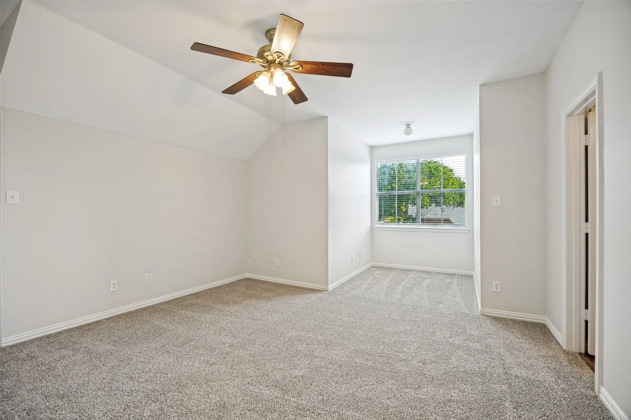 Single Family Residence For Sale in Collin County , 4504 Springhill Estates Drive, Parker, Texas 75002, 5 Bedroom, 5 Bathroom, 3 Garage spaces, 3,820 Sqft, built in 1997, mls#21201959, Real Estate Agent in Parker, Homes For Sale in Collin county, Homes For Sale in Parker, Realtor in Parker Texas, Real Estate Brokerage Independent Realty Texas, Luminita Cordes Realtor