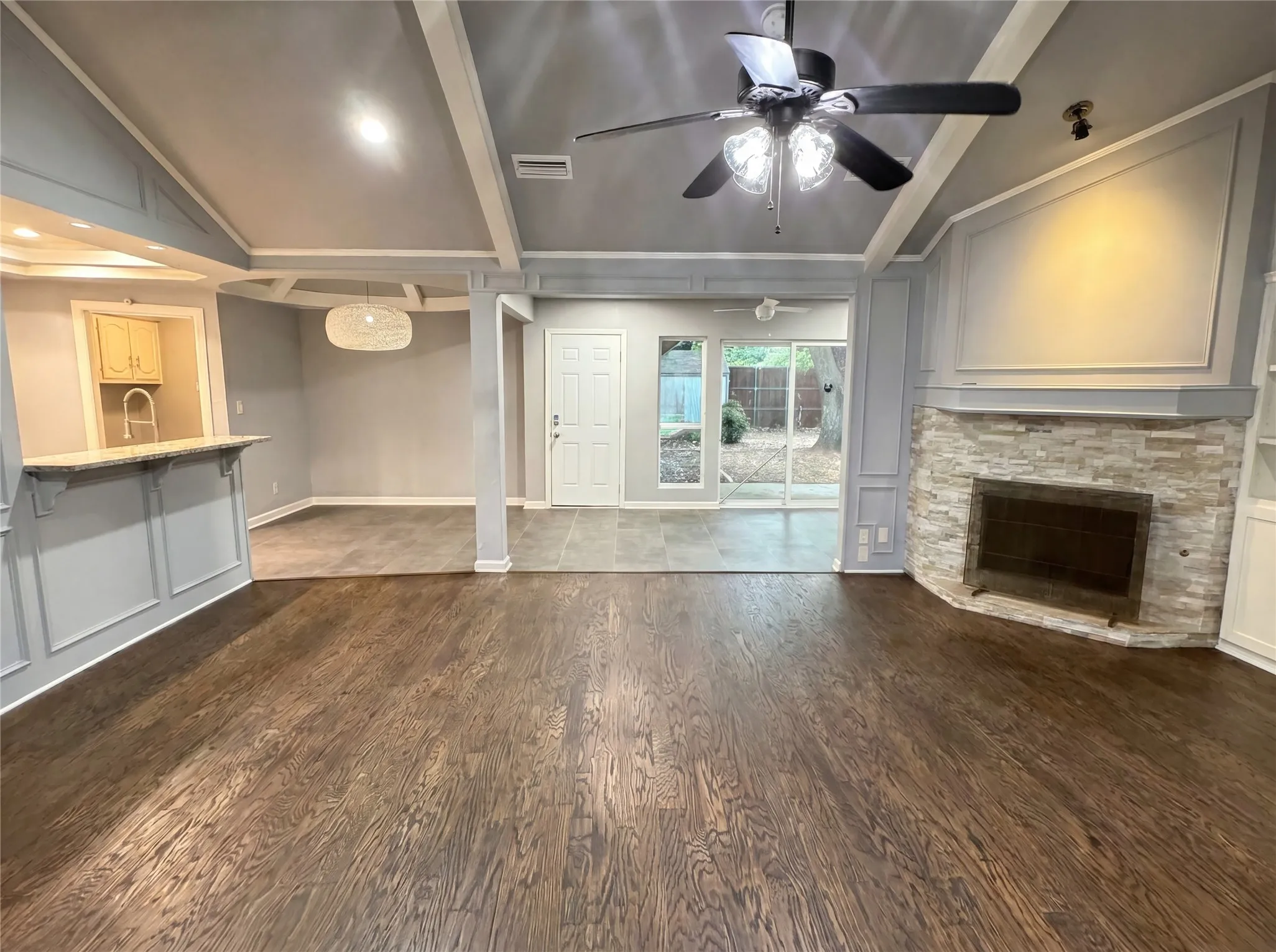 Single Family Residence For Sale in Collin County , 3717 Knob Hill Drive, Plano, Texas 75023, 3 Bedroom, 2 Bathroom, 2 Garage spaces, 1,836 Sqft, built in 1975, Preowned, mls#21262493, Real Estate Agent in Plano, Homes For Sale in Collin county, Homes For Sale in Plano, Realtor in Plano Texas, Real Estate Brokerage Independent Realty Texas, Luminita Cordes Realtor