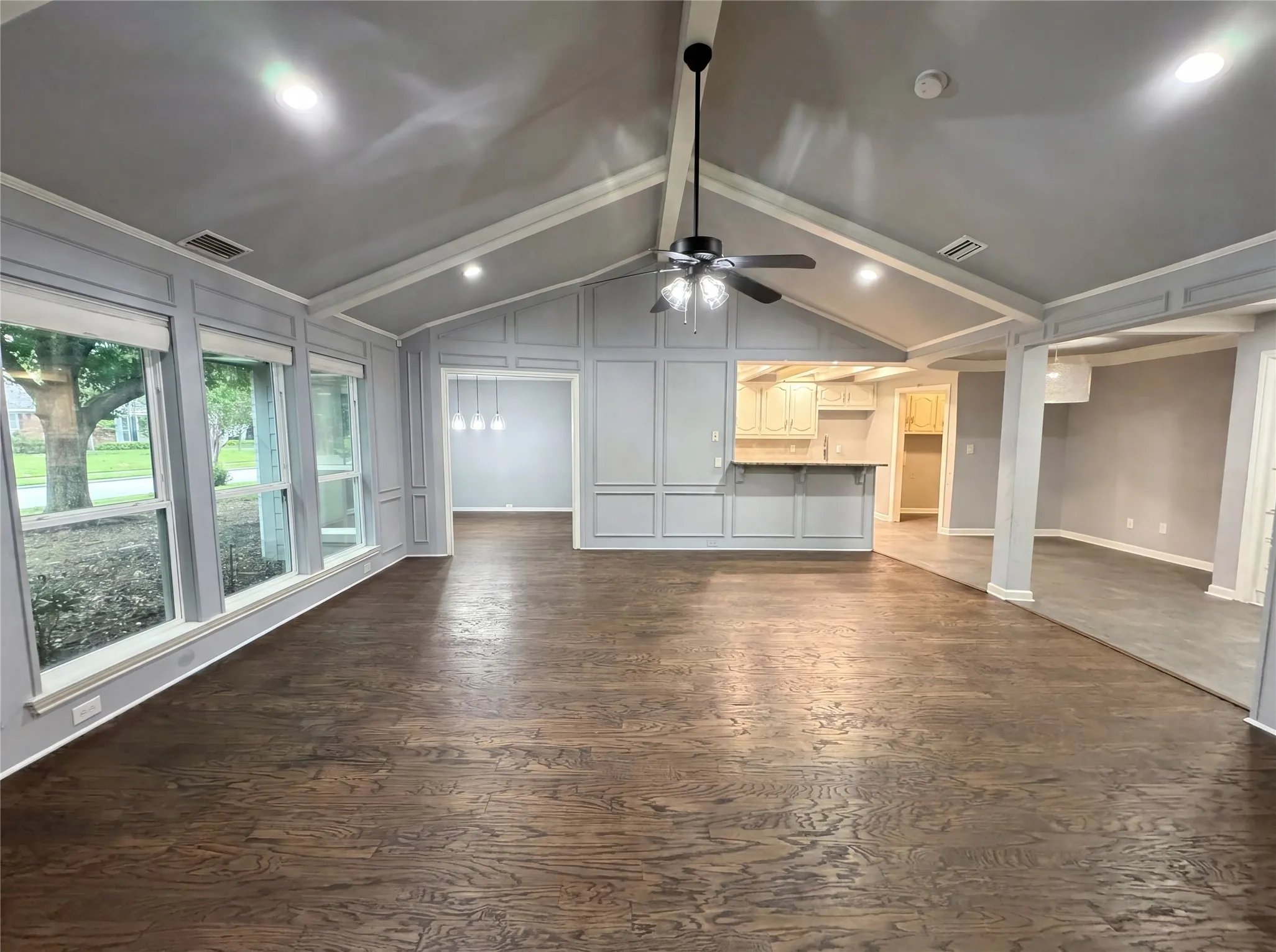 Single Family Residence For Sale in Collin County , 3717 Knob Hill Drive, Plano, Texas 75023, 3 Bedroom, 2 Bathroom, 2 Garage spaces, 1,836 Sqft, built in 1975, Preowned, mls#21262493, Real Estate Agent in Plano, Homes For Sale in Collin county, Homes For Sale in Plano, Realtor in Plano Texas, Real Estate Brokerage Independent Realty Texas, Luminita Cordes Realtor