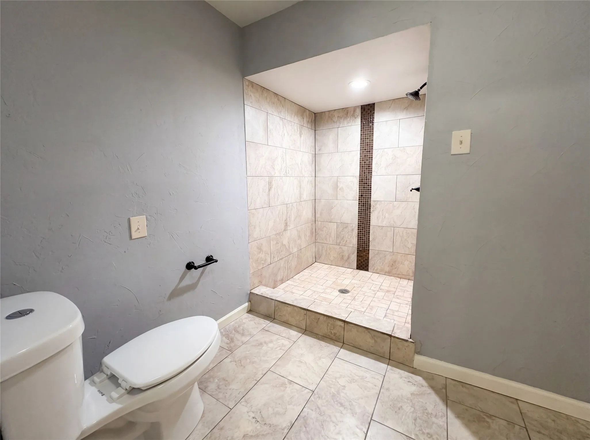 Single Family Residence For Sale in Collin County , 3717 Knob Hill Drive, Plano, Texas 75023, 3 Bedroom, 2 Bathroom, 2 Garage spaces, 1,836 Sqft, built in 1975, Preowned, mls#21262493, Real Estate Agent in Plano, Homes For Sale in Collin county, Homes For Sale in Plano, Realtor in Plano Texas, Real Estate Brokerage Independent Realty Texas, Luminita Cordes Realtor