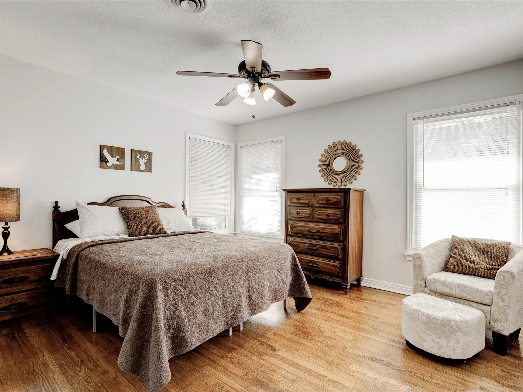 Single Family Residence For Rent in Tarrant County , 3511 Corto Avenue, Fort Worth, Texas 76109, 3 Bedroom, 2 Bathroom, Garage spaces, 2,036 Sqft, built in 1950, mls#21258979, Real Estate Agent in Fort Worth, Homes For Rent in Tarrant county, Homes For Rent in Fort Worth, Realtor in Fort Worth Texas, Real Estate Brokerage Independent Realty Texas, Luminita Cordes Realtor