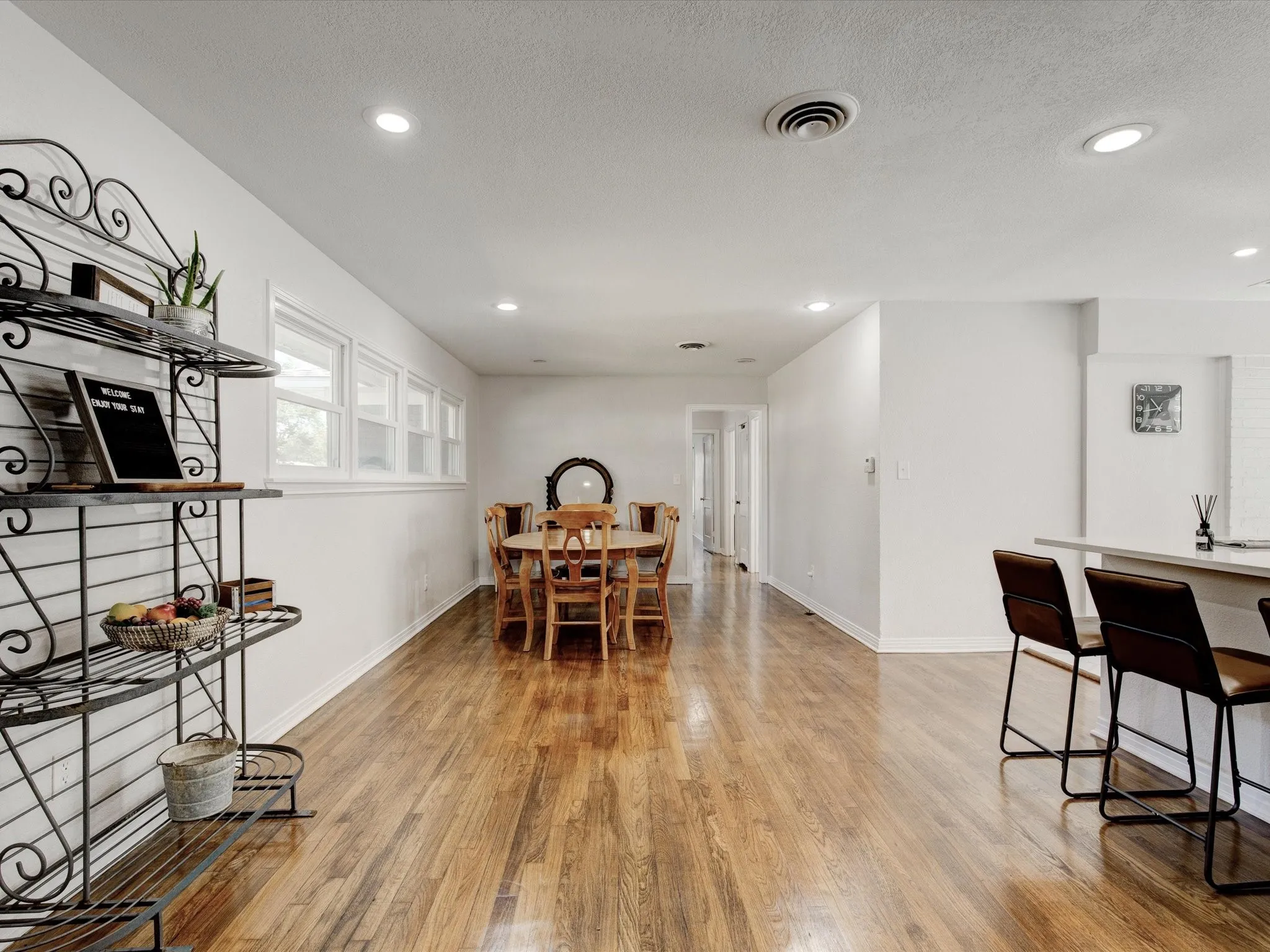 Single Family Residence For Rent in Tarrant County , 3511 Corto Avenue, Fort Worth, Texas 76109, 3 Bedroom, 2 Bathroom, Garage spaces, 2,036 Sqft, built in 1950, mls#21258979, Real Estate Agent in Fort Worth, Homes For Rent in Tarrant county, Homes For Rent in Fort Worth, Realtor in Fort Worth Texas, Real Estate Brokerage Independent Realty Texas, Luminita Cordes Realtor