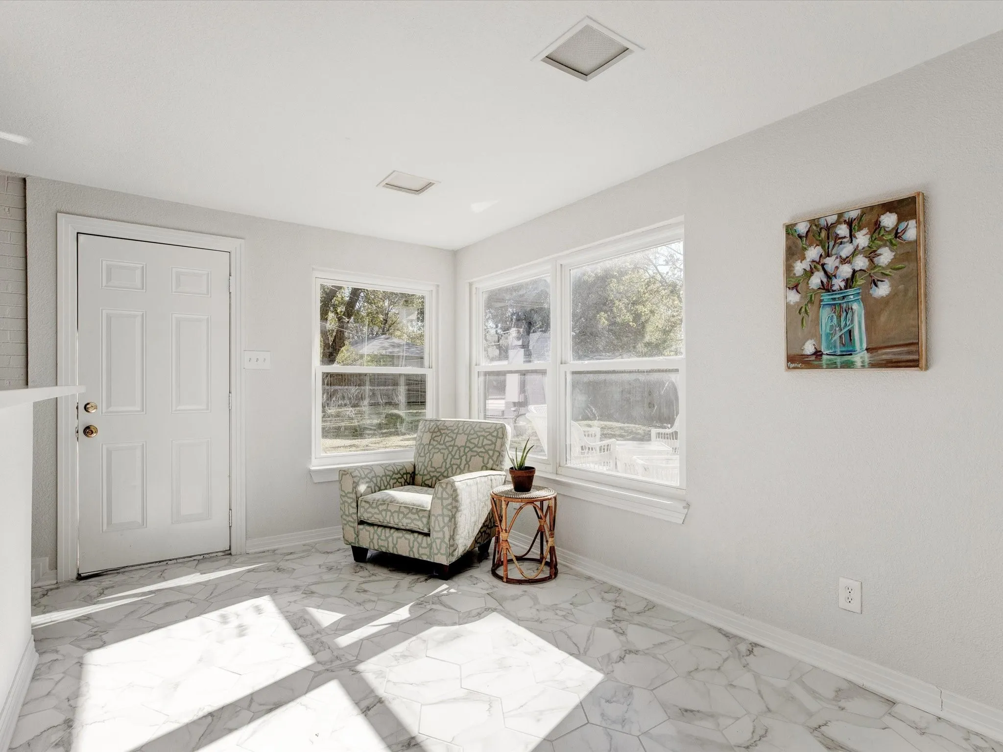 Single Family Residence For Rent in Tarrant County , 3511 Corto Avenue, Fort Worth, Texas 76109, 3 Bedroom, 2 Bathroom, Garage spaces, 2,036 Sqft, built in 1950, mls#21258979, Real Estate Agent in Fort Worth, Homes For Rent in Tarrant county, Homes For Rent in Fort Worth, Realtor in Fort Worth Texas, Real Estate Brokerage Independent Realty Texas, Luminita Cordes Realtor