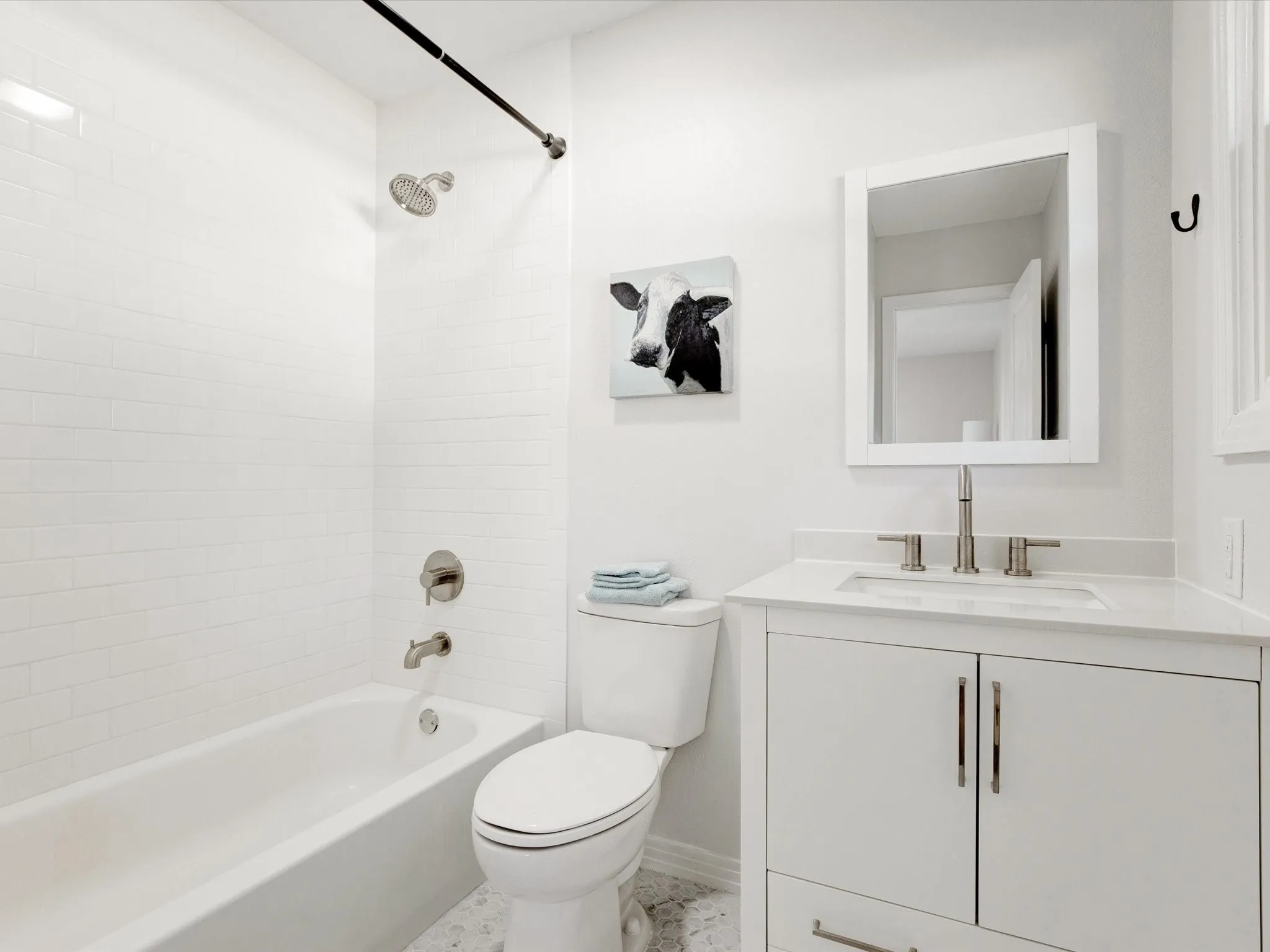 Single Family Residence For Rent in Tarrant County , 3511 Corto Avenue, Fort Worth, Texas 76109, 3 Bedroom, 2 Bathroom, Garage spaces, 2,036 Sqft, built in 1950, mls#21258979, Real Estate Agent in Fort Worth, Homes For Rent in Tarrant county, Homes For Rent in Fort Worth, Realtor in Fort Worth Texas, Real Estate Brokerage Independent Realty Texas, Luminita Cordes Realtor