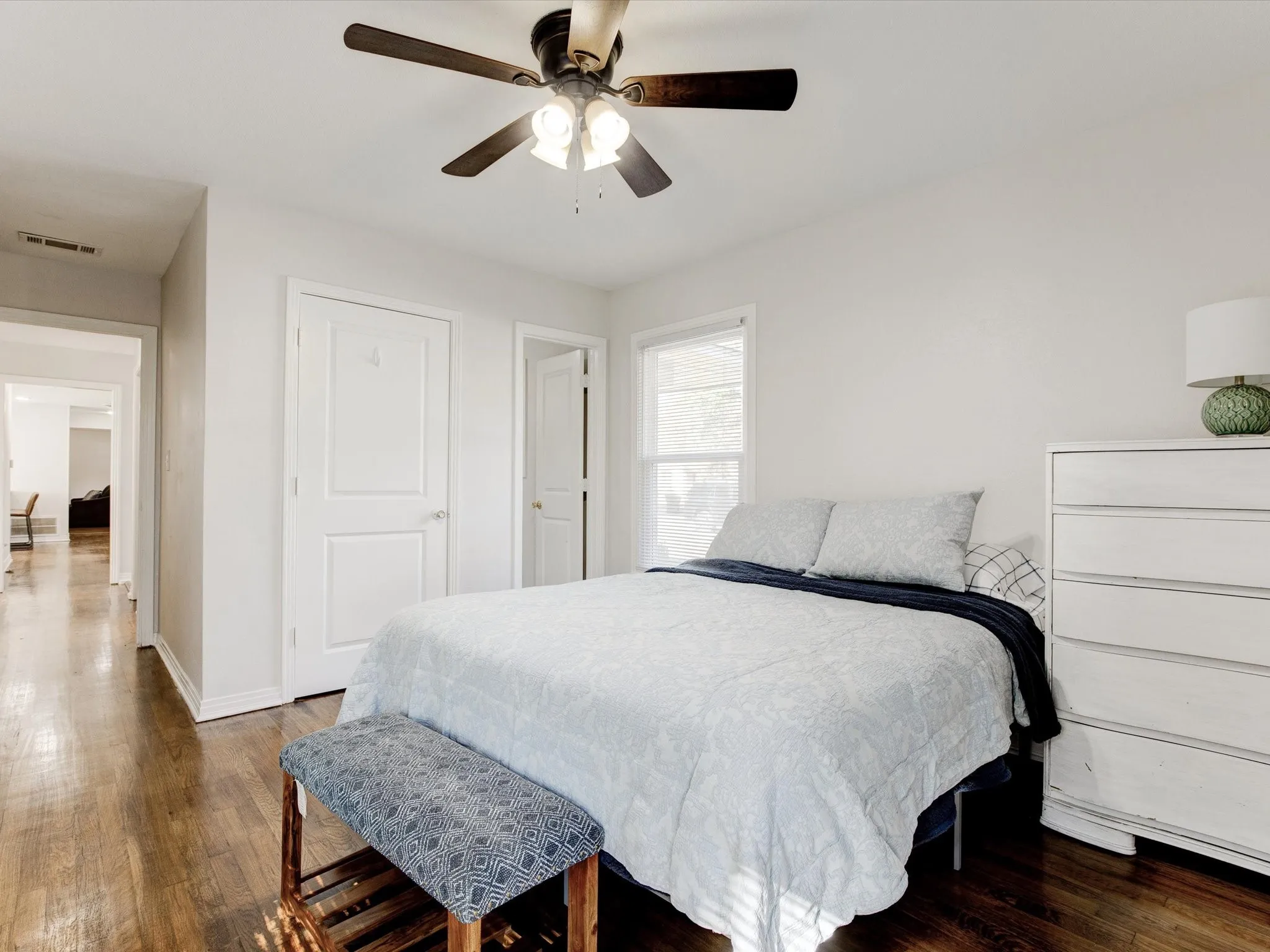 Single Family Residence For Rent in Tarrant County , 3511 Corto Avenue, Fort Worth, Texas 76109, 3 Bedroom, 2 Bathroom, Garage spaces, 2,036 Sqft, built in 1950, mls#21258979, Real Estate Agent in Fort Worth, Homes For Rent in Tarrant county, Homes For Rent in Fort Worth, Realtor in Fort Worth Texas, Real Estate Brokerage Independent Realty Texas, Luminita Cordes Realtor