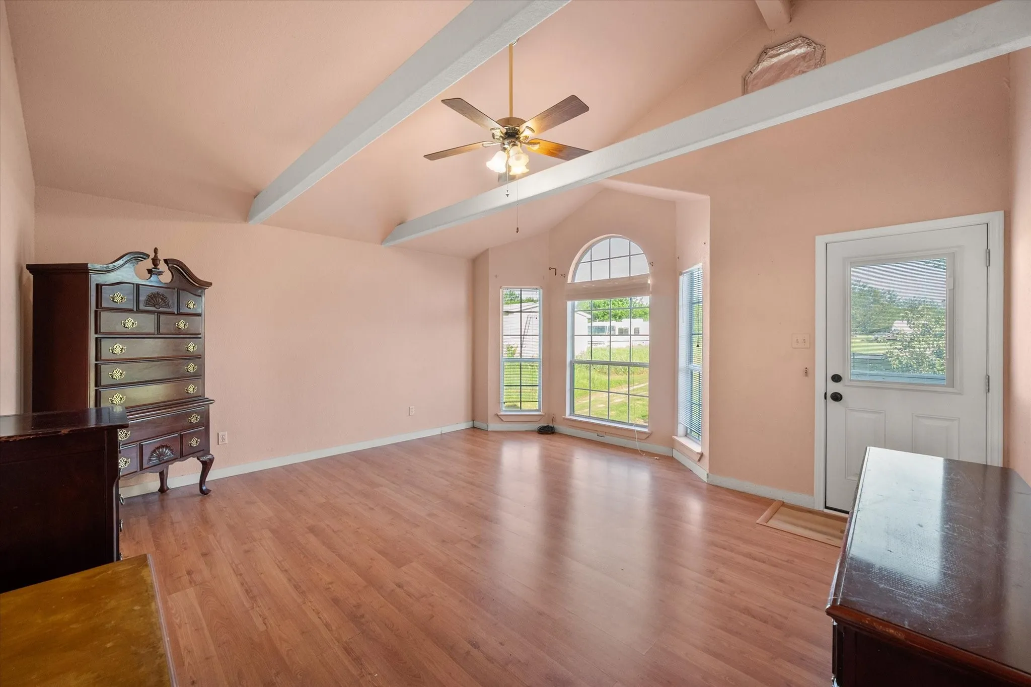 Single Family Residence For Sale in Navarro County , 134 County Road 3048, Corsicana, Texas 75109, 3 Bedroom, 2 Bathroom, Garage spaces, 1,718 Sqft, built in 2004, mls#21262362, Real Estate Agent in Corsicana, Homes For Sale in Navarro county, Homes For Sale in Corsicana, Realtor in Corsicana Texas, Real Estate Brokerage Independent Realty Texas, Luminita Cordes Realtor