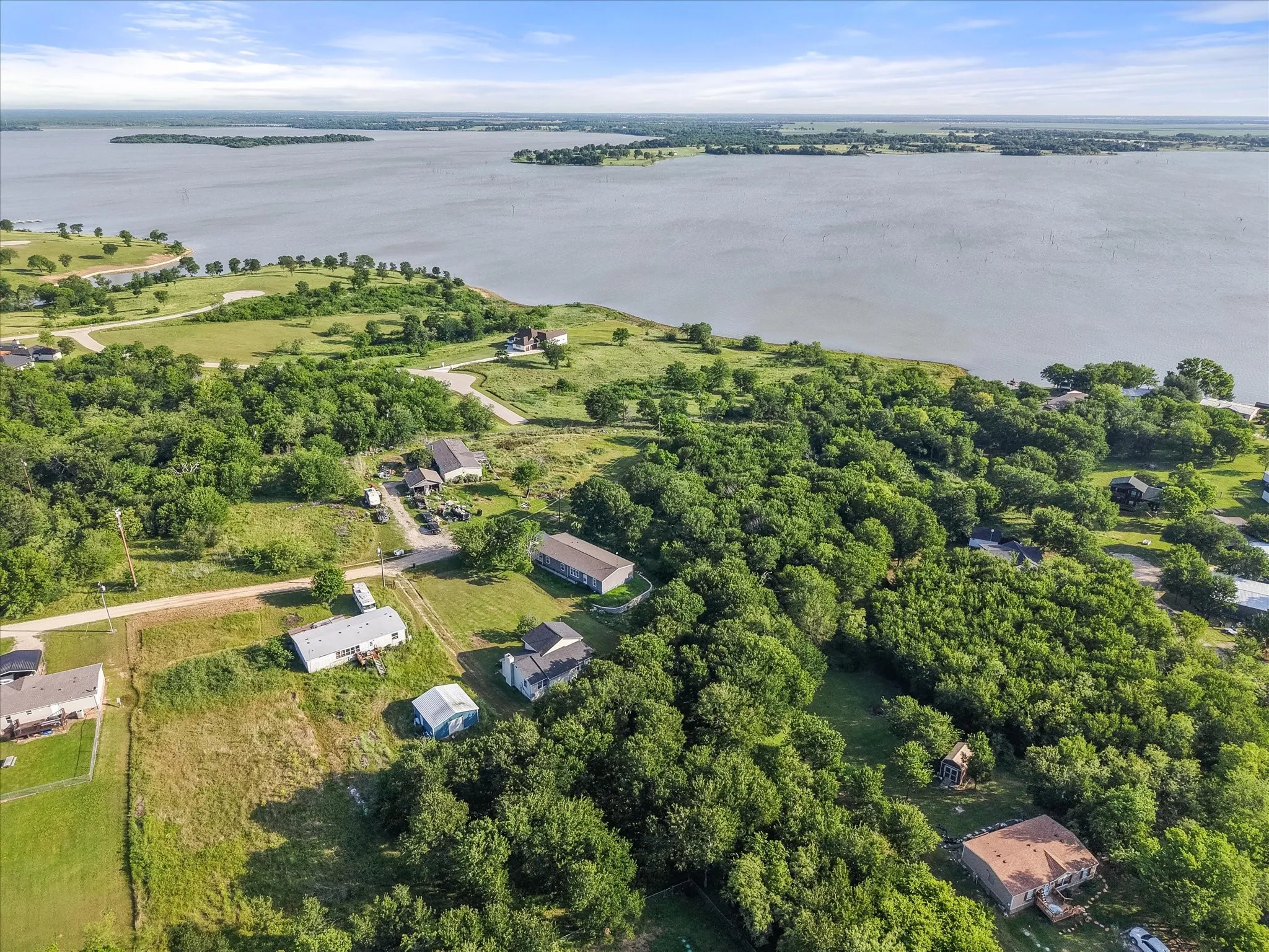 Single Family Residence For Sale in Navarro County , 134 County Road 3048, Corsicana, Texas 75109, 3 Bedroom, 2 Bathroom, Garage spaces, 1,718 Sqft, built in 2004, mls#21262362, Real Estate Agent in Corsicana, Homes For Sale in Navarro county, Homes For Sale in Corsicana, Realtor in Corsicana Texas, Real Estate Brokerage Independent Realty Texas, Luminita Cordes Realtor