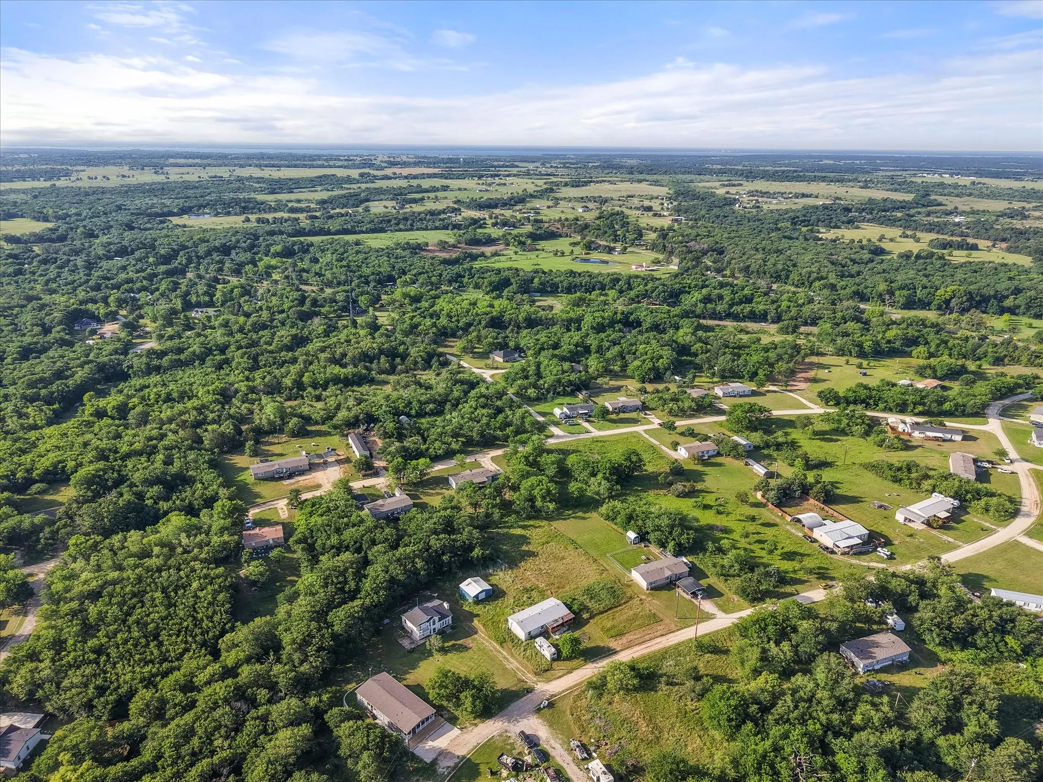 Single Family Residence For Sale in Navarro County , 134 County Road 3048, Corsicana, Texas 75109, 3 Bedroom, 2 Bathroom, Garage spaces, 1,718 Sqft, built in 2004, mls#21262362, Real Estate Agent in Corsicana, Homes For Sale in Navarro county, Homes For Sale in Corsicana, Realtor in Corsicana Texas, Real Estate Brokerage Independent Realty Texas, Luminita Cordes Realtor